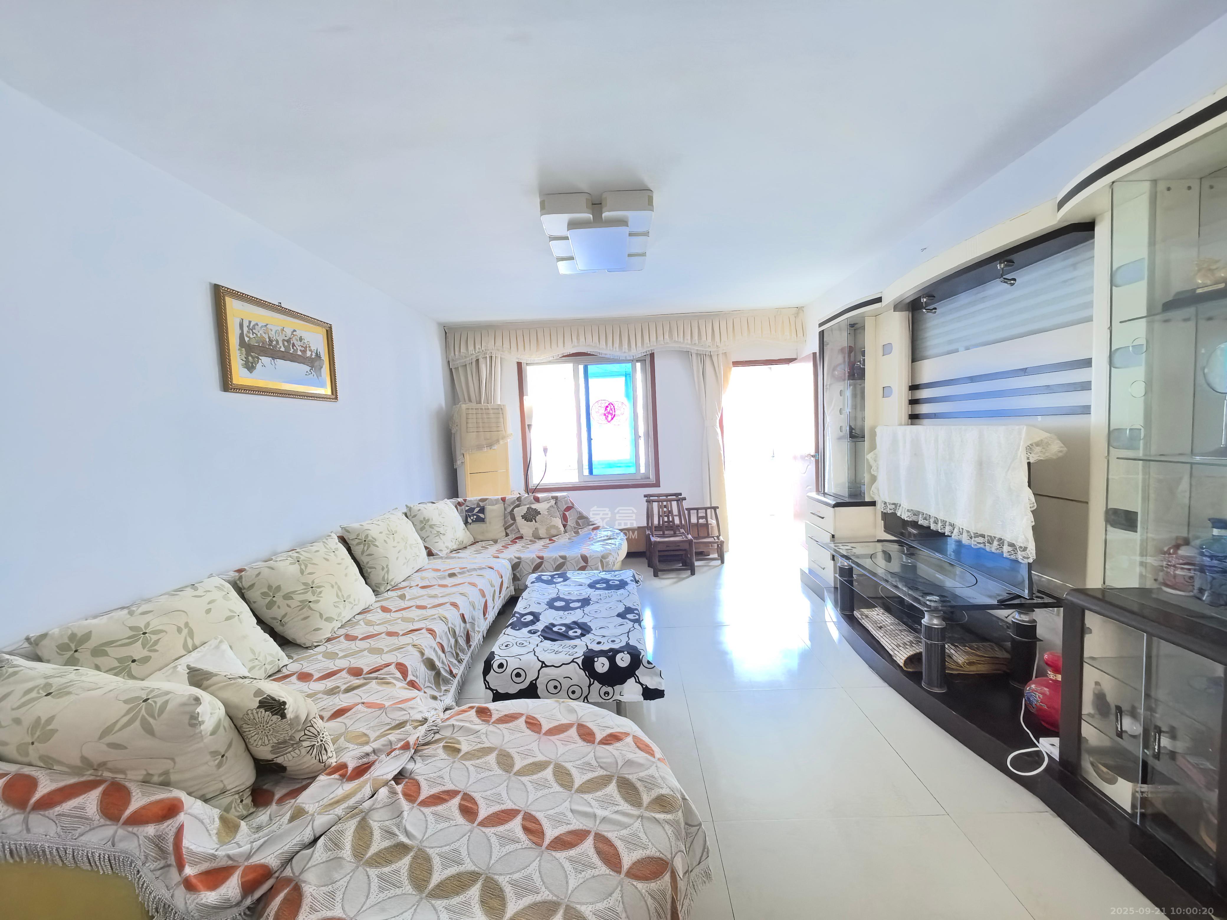 咸嘉花园 3室2厅2卫 1500.0元/月 咸嘉花园 3室2厅2卫 1500.0元/月室内图