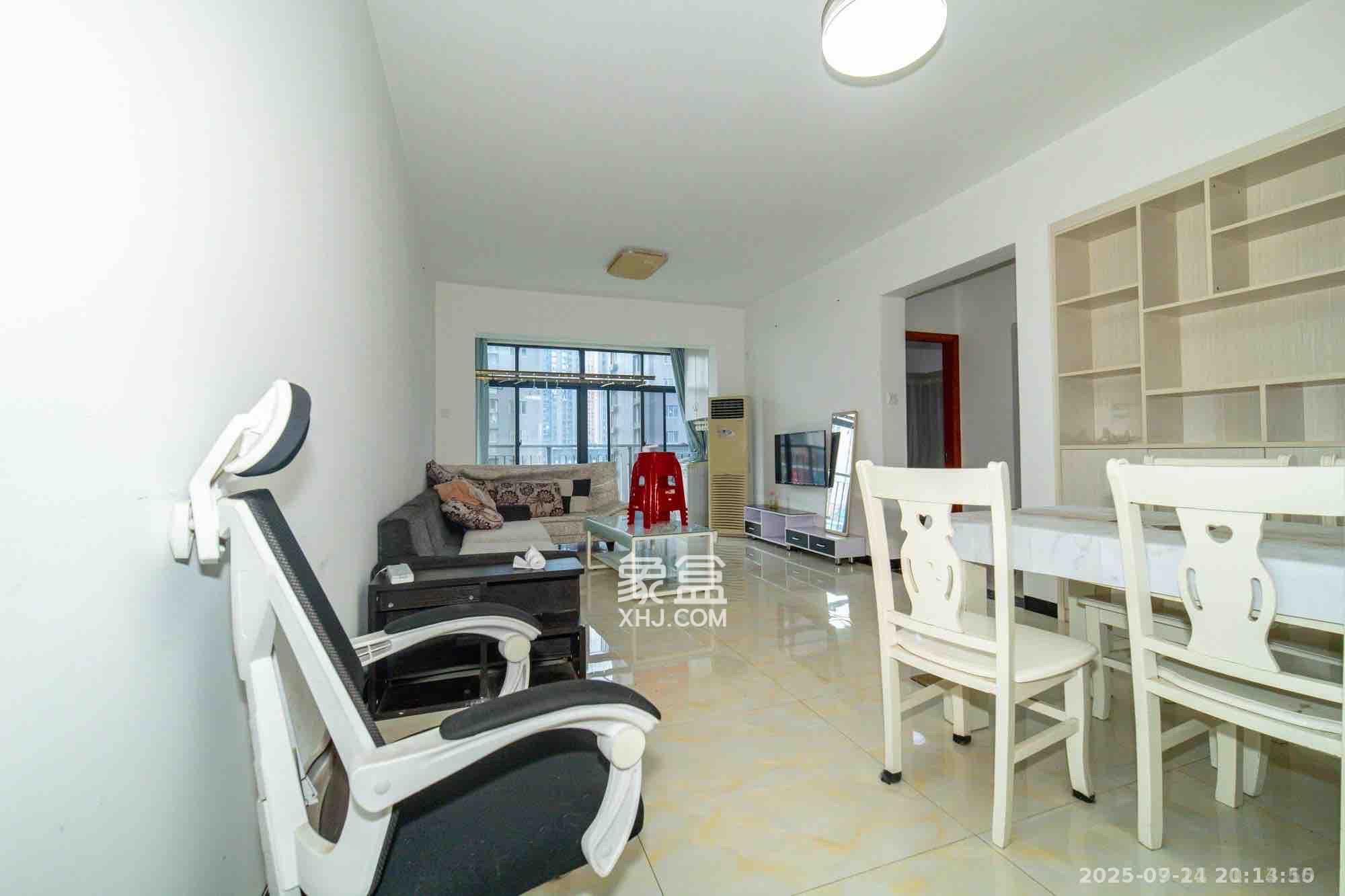 恒基凯旋门一二期  2室1厅1卫    1900.0元/月室内图