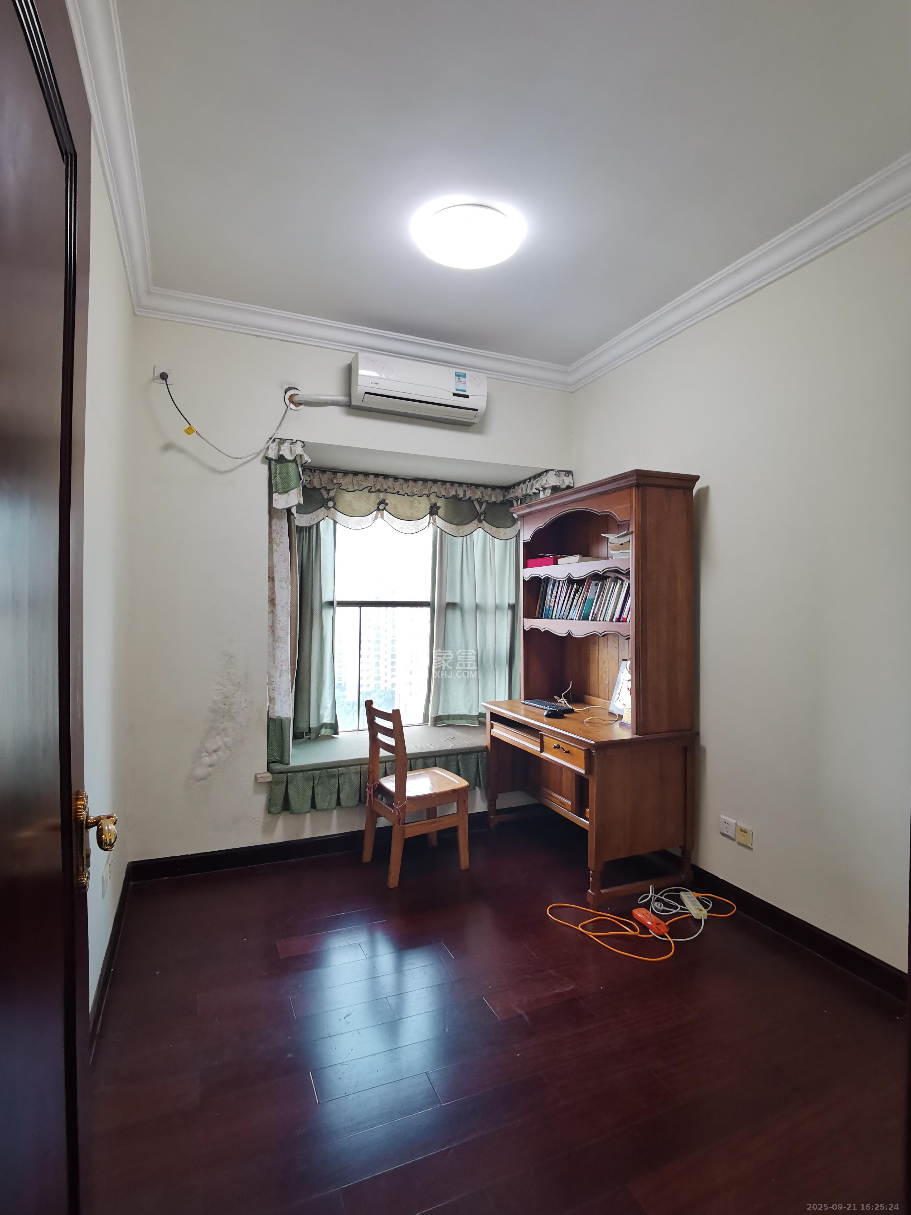 恒大城 3室2厅1卫 2000.0元/月 恒大城 3室2厅1卫 2000.0元/月室内图