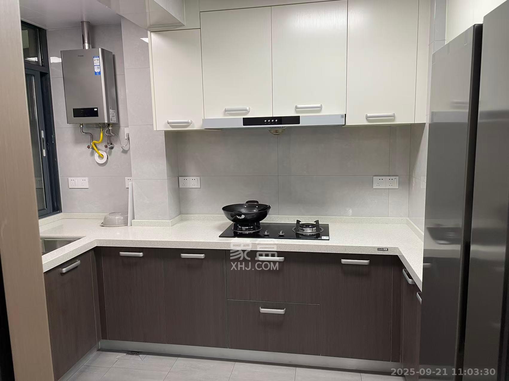 湖湘奥林匹克花园 3室2厅2卫 2700.0元/月 湖湘奥林匹克花园 3室2厅2卫 2700.0元/月室内图