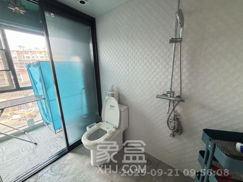 鑫远玲珑  1室1厅1卫    2100.0元/月室内图