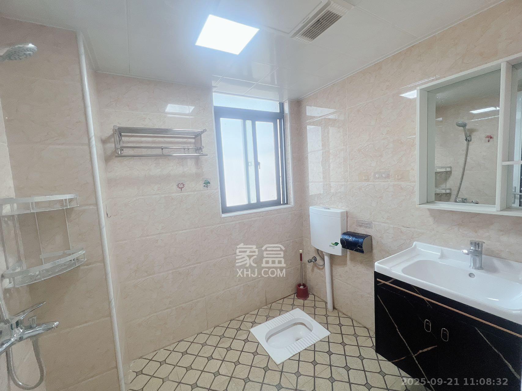 桥头家苑一期  4室0厅0卫    1800.0元/月室内图