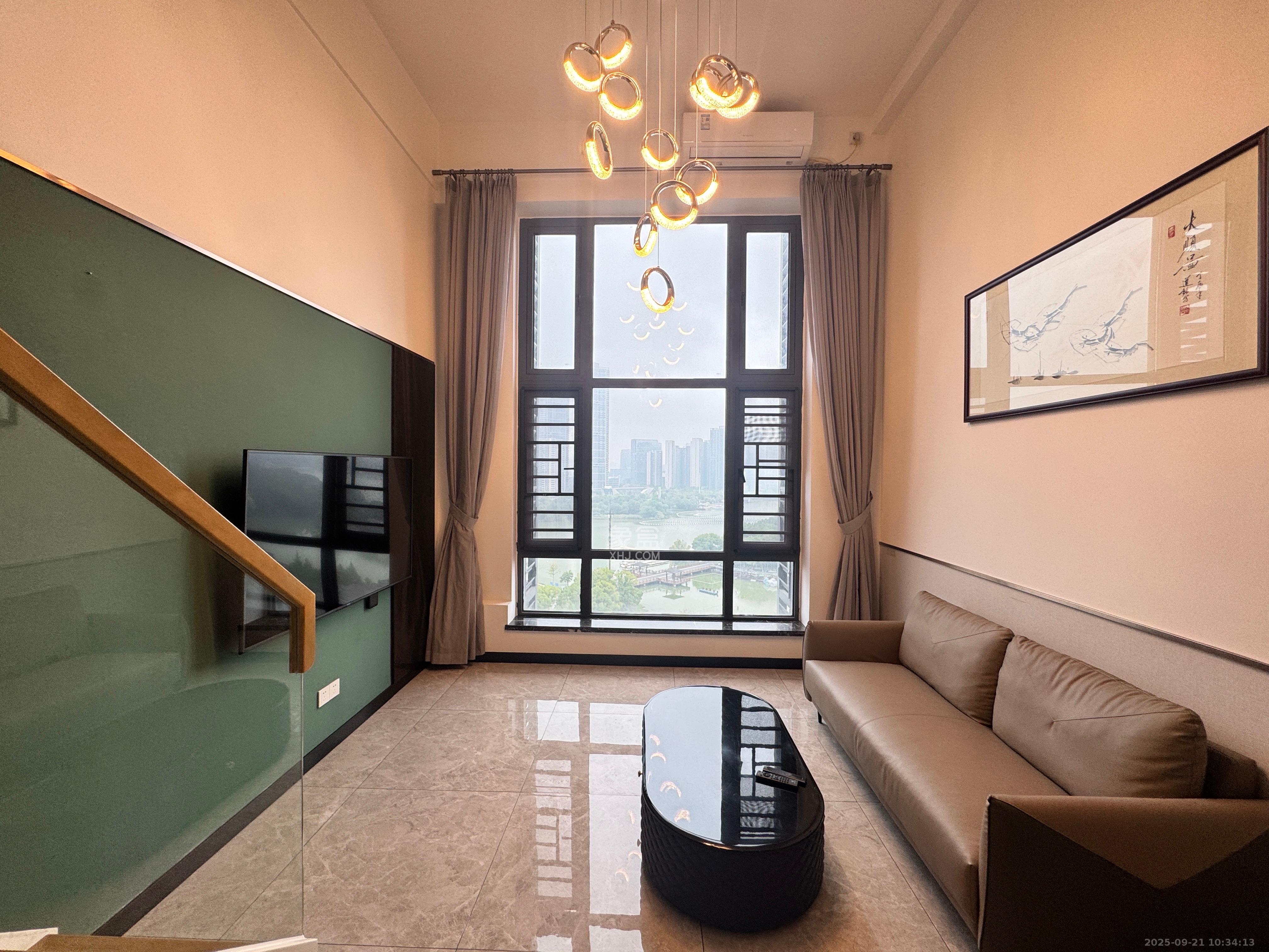 藏珑湖上公馆 1室1厅2卫 2500.0元/月 藏珑湖上公馆 1室1厅2卫 2500.0元/月室内图