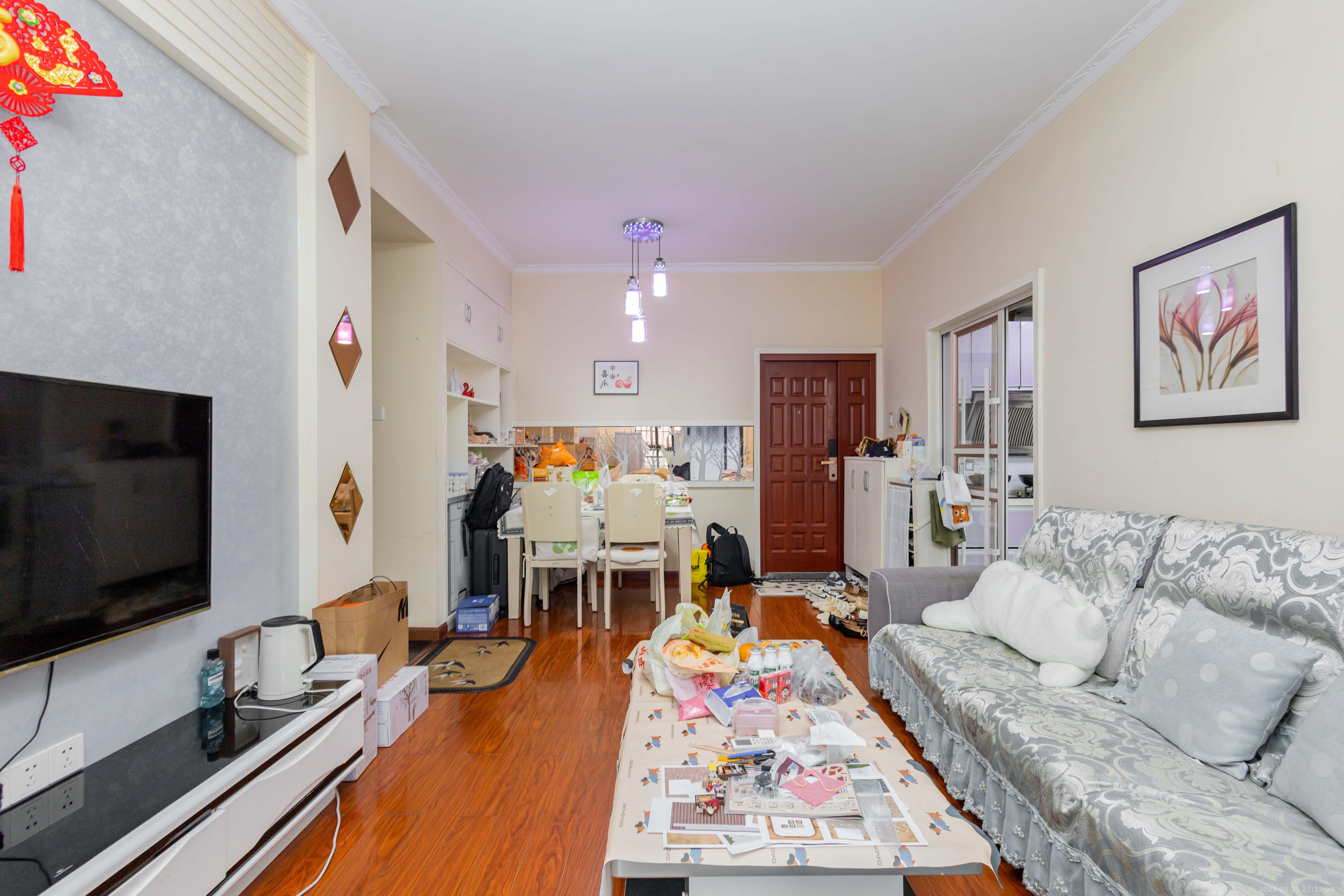 辉煌国际城一期 2室2厅1卫 72.0万 辉煌国际城一期 2室2厅1卫 72.0万客厅