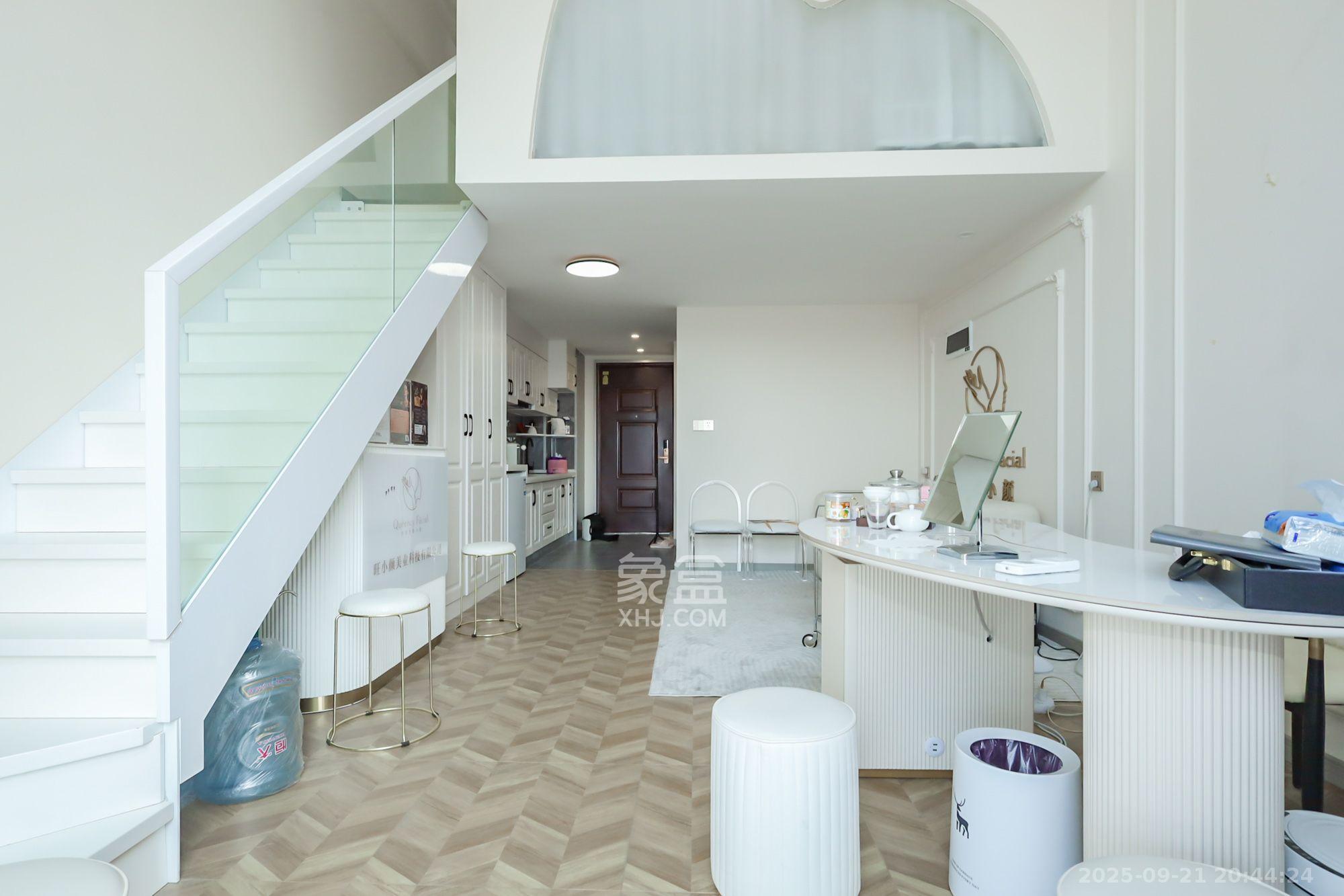 启迪协信中心 2室1厅1卫 2700.0元/月 启迪协信中心 2室1厅1卫 2700.0元/月室内图