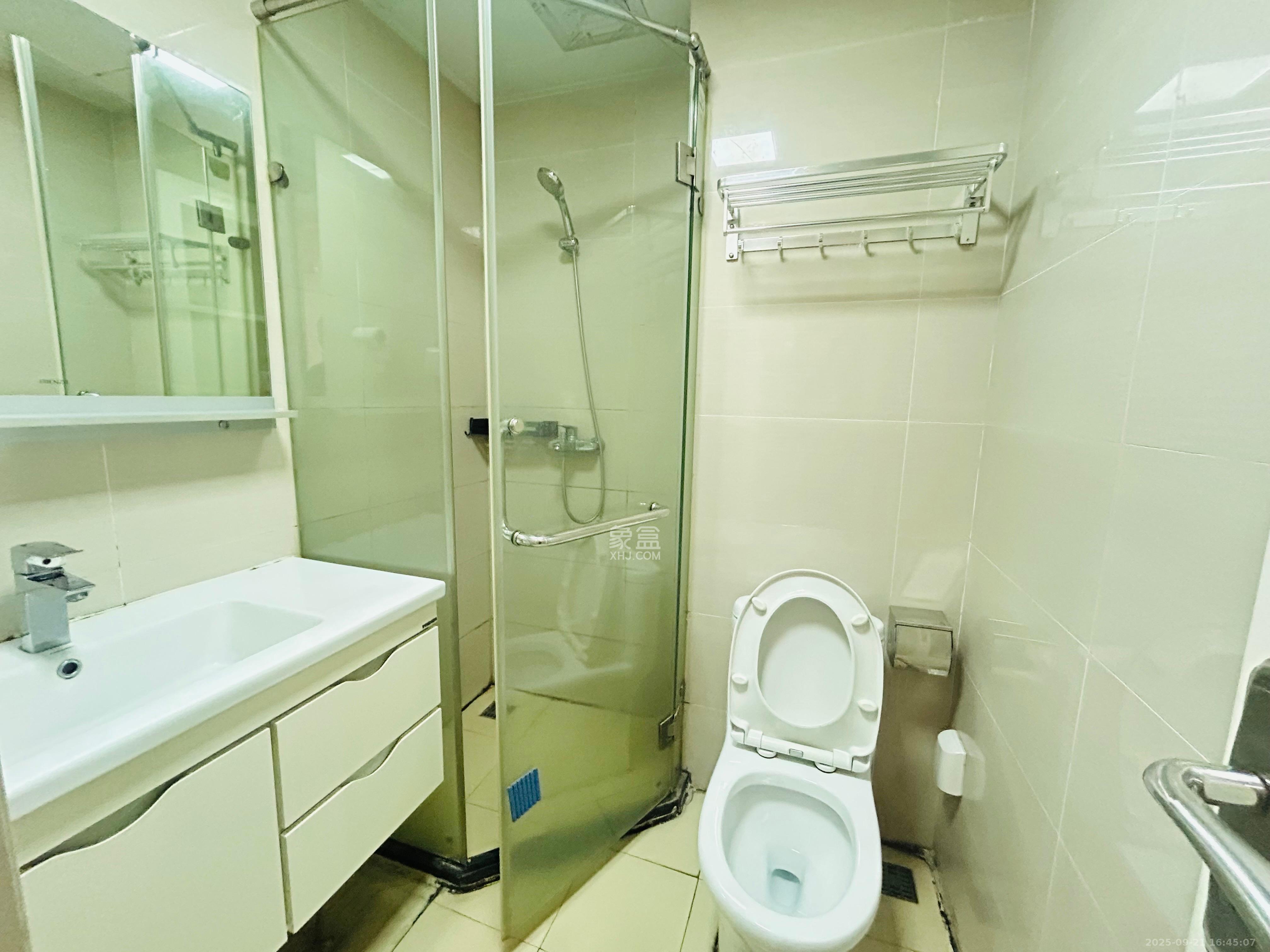 梅溪鑫苑名家  1室1厅1卫    1300.0元/月室内图