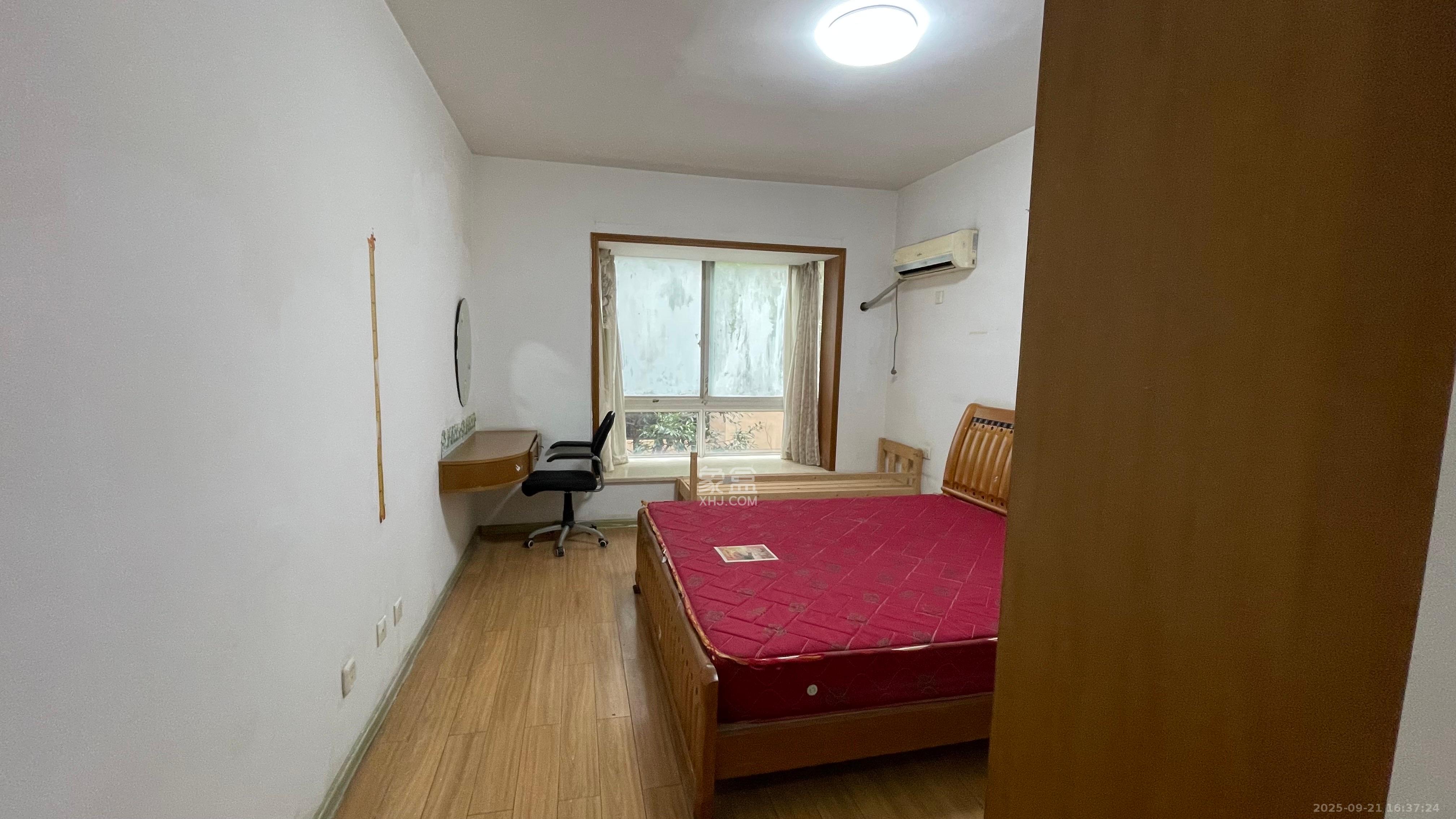 联通小区(瑞丽园) 3室2厅2卫 2100.0元/月 联通小区(瑞丽园) 3室2厅2卫 2100.0元/月室内图