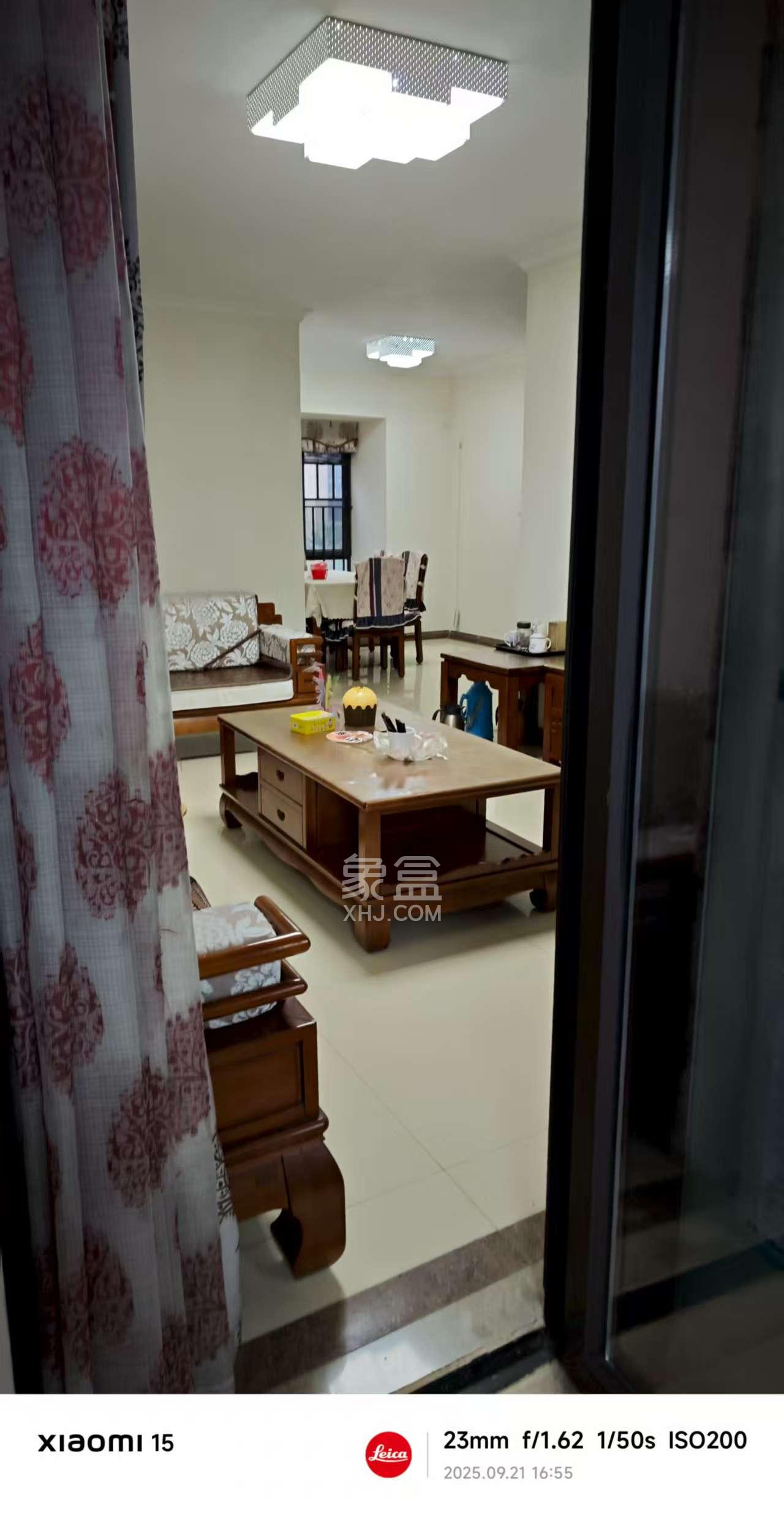 时代倾城一期  2室2厅1卫    2200.0元/月室内图