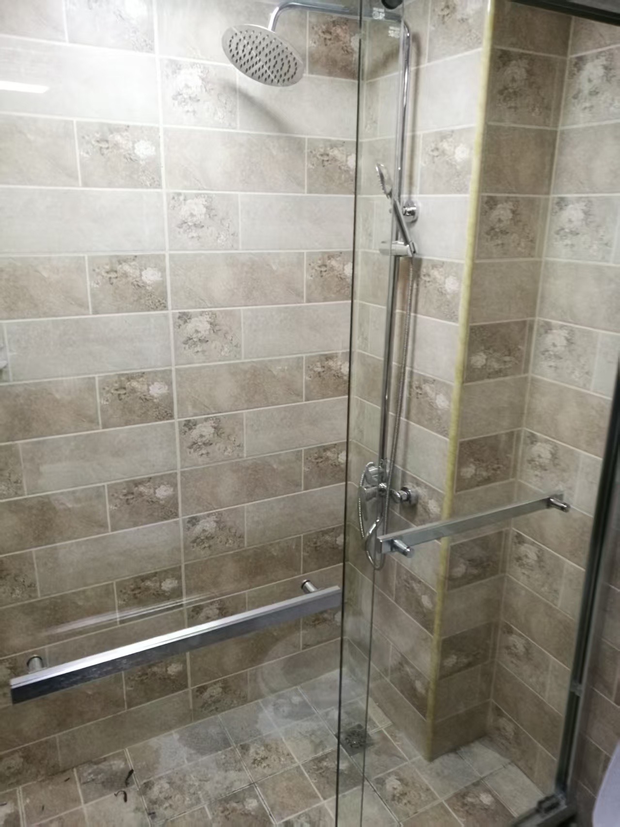 宇元万向城  1室1厅1卫    1300.0元/月室内图