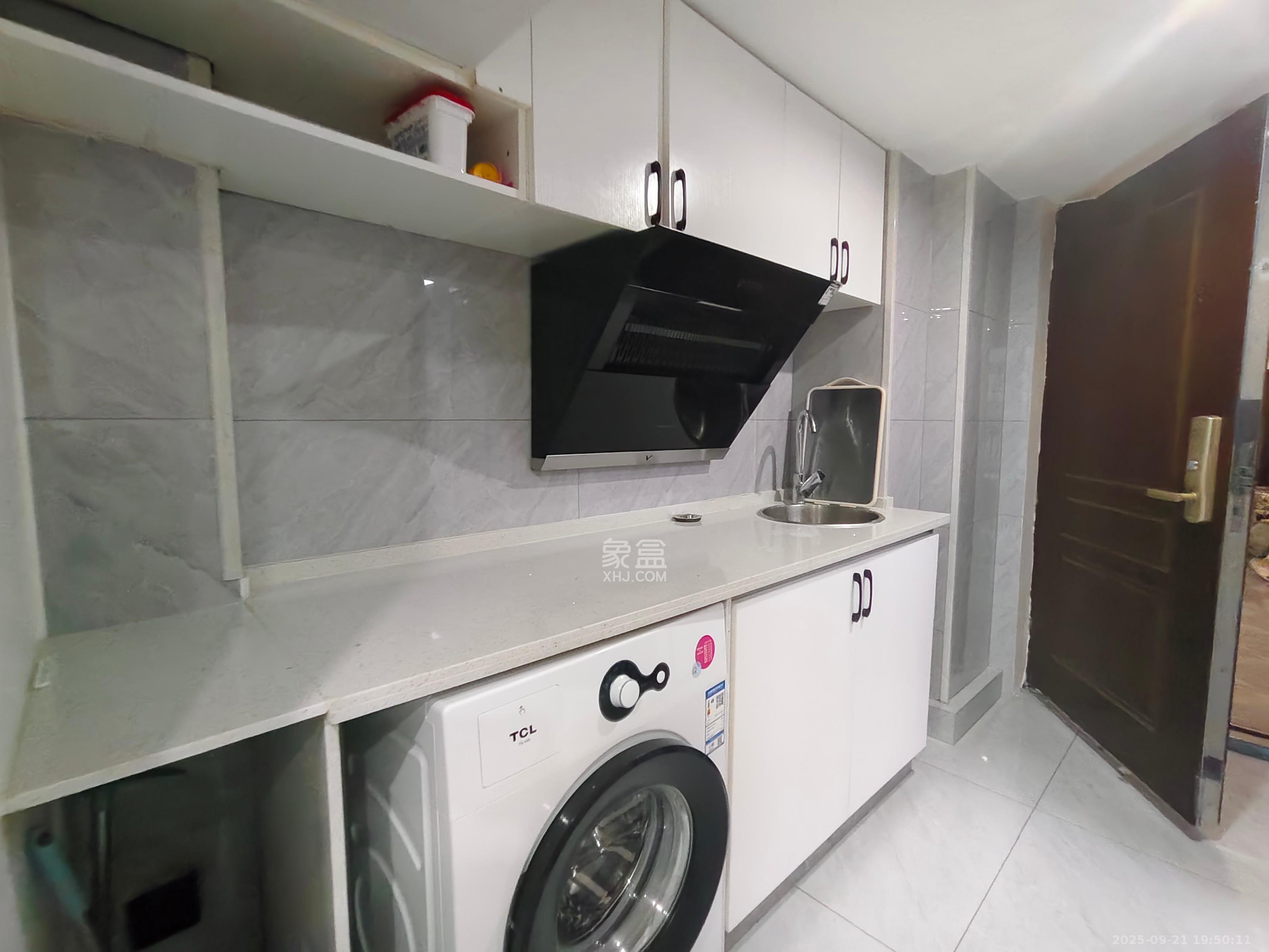 梅溪湖金茂湾 1室1厅1卫 1800.0元/月 梅溪湖金茂湾 1室1厅1卫 1800.0元/月室内图