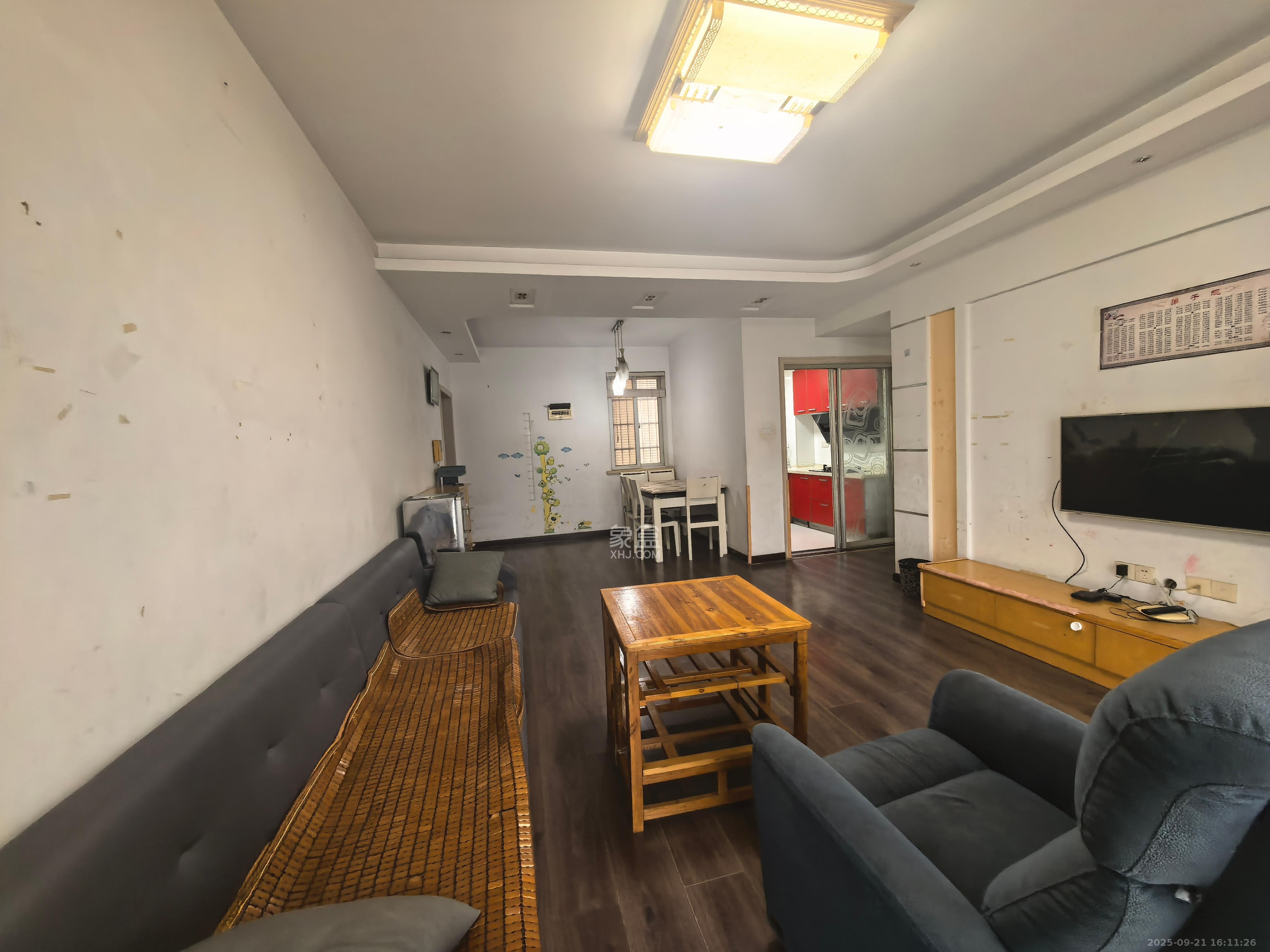 万丽景园 1室2厅2卫 1900.0元/月 万丽景园 1室2厅2卫 1900.0元/月室内图