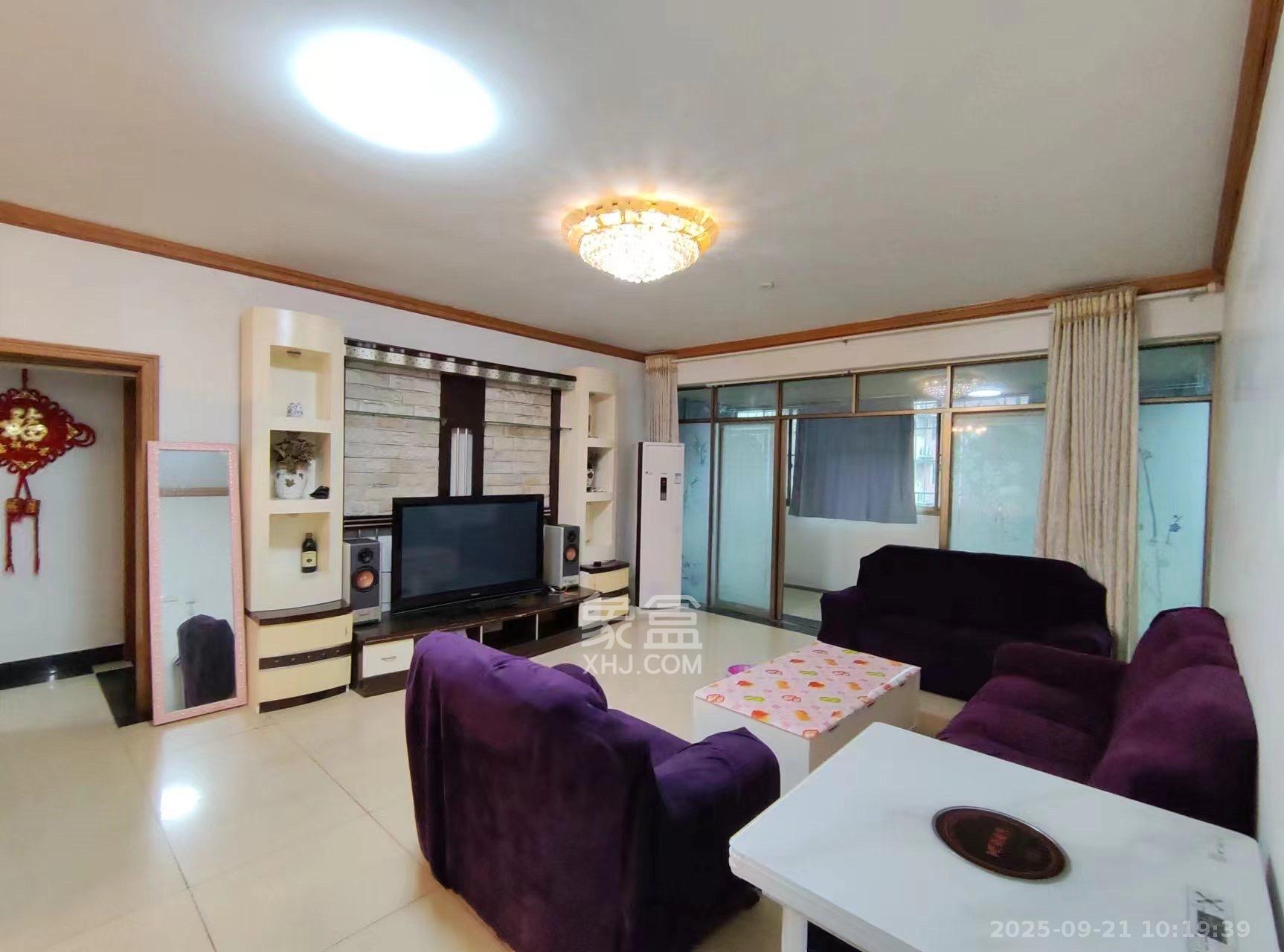 营山佳园 3室1厅1卫 2200.0元/月 营山佳园 3室1厅1卫 2200.0元/月室内图