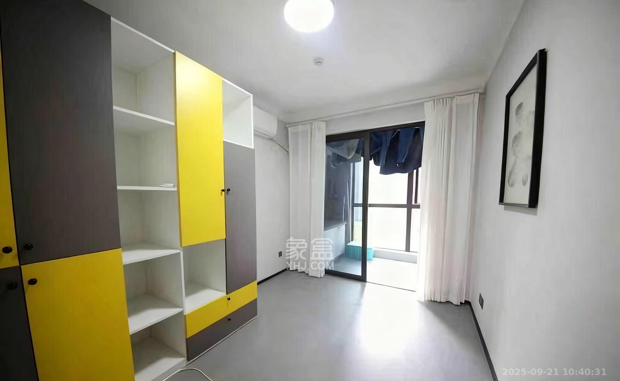 明昇壹城(明昇时代广场)二期 4室2厅2卫 3500.0元/月 明昇壹城(明昇时代广场)二期 4室2厅2卫 3500.0元/月室内图