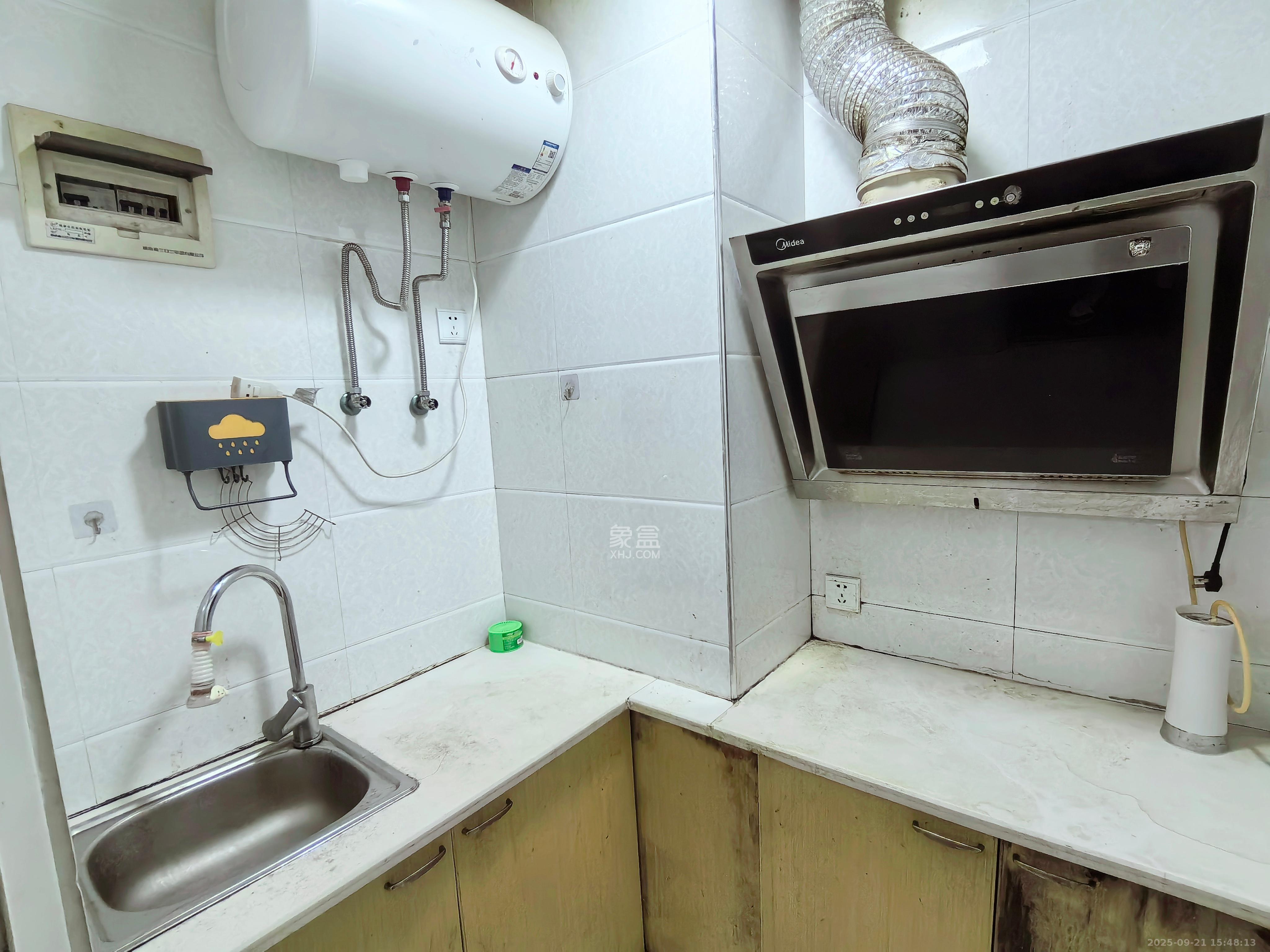 未来蜂巢  1室1厅1卫    1000.0元/月室内图