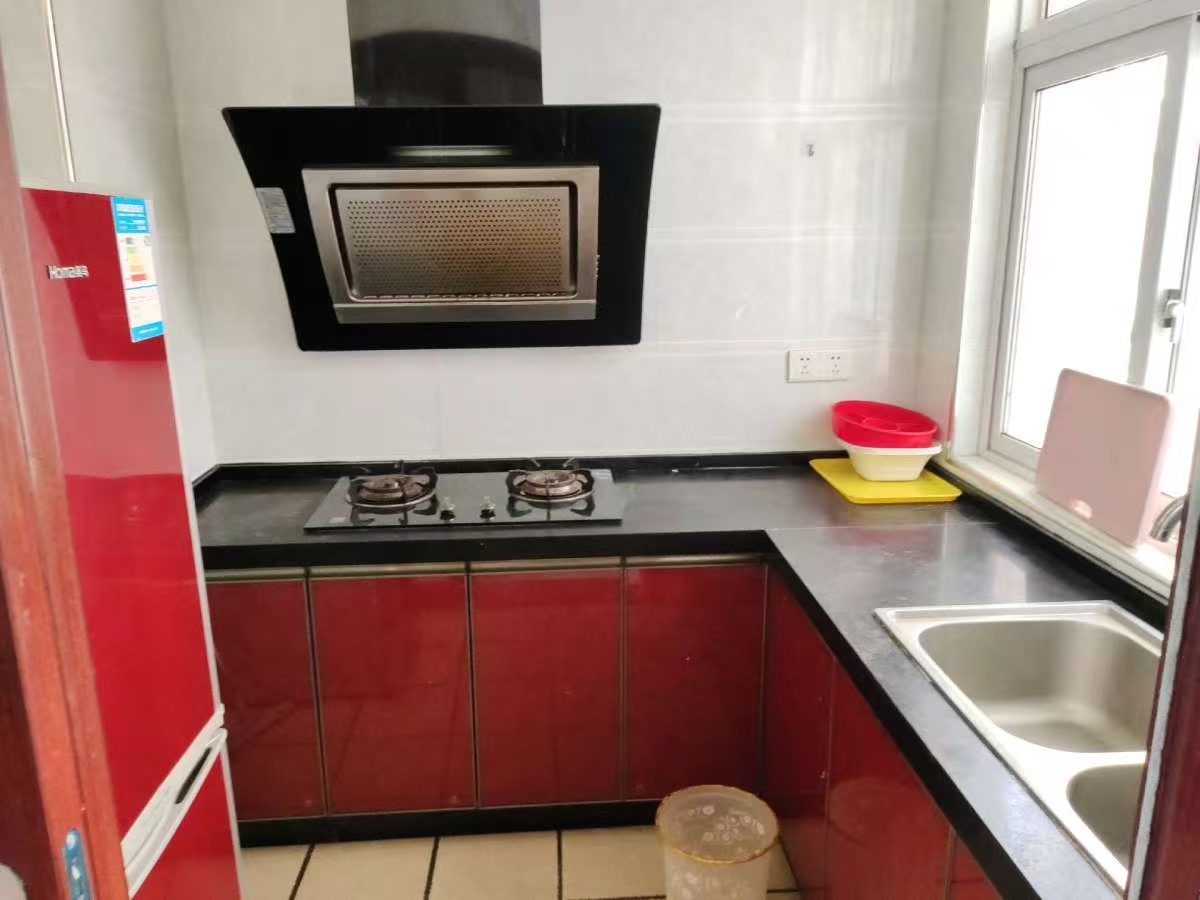 学府花园(文苑瑞景)  2室2厅1卫    1300.0元/月 学府花园(文苑瑞景)  2室2厅1卫    1300.0元/月室内图