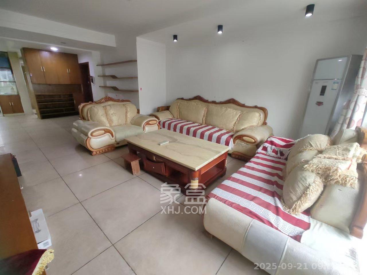 天鸿天府(天鸿中央大院) 3室2厅2卫 2300.0元/月 天鸿天府(天鸿中央大院) 3室2厅2卫 2300.0元/月室内图