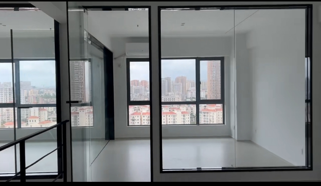 龙湖光年 4室2厅2卫 9800.0元/月 龙湖光年 4室2厅2卫 9800.0元/月室内图