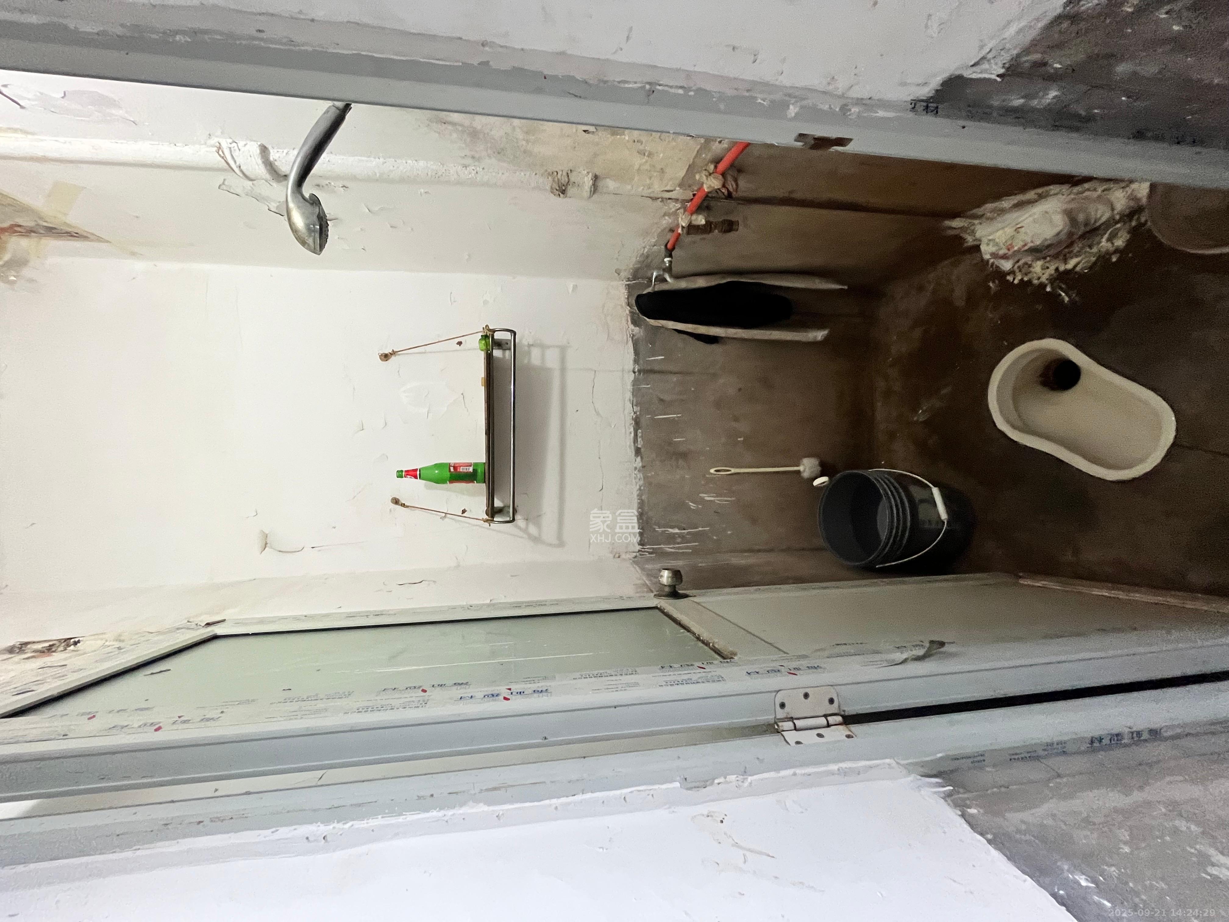 人民新村 1室0厅1卫 700.0元/月 人民新村 1室0厅1卫 700.0元/月室内图