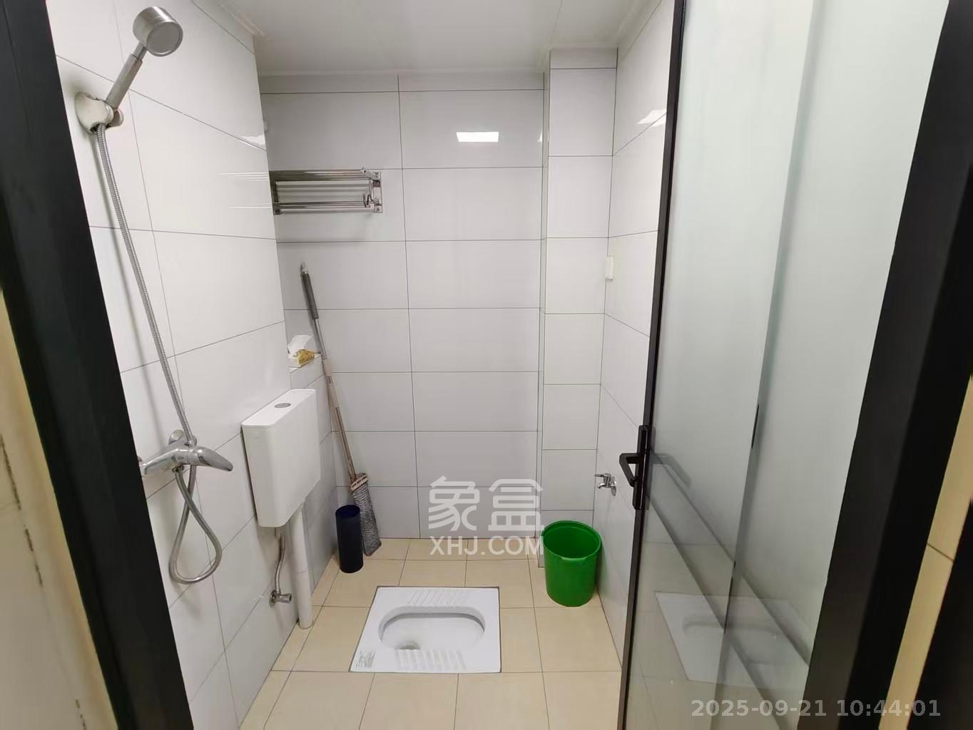 中星苑  3室2厅2卫    2300.0元/月室内图