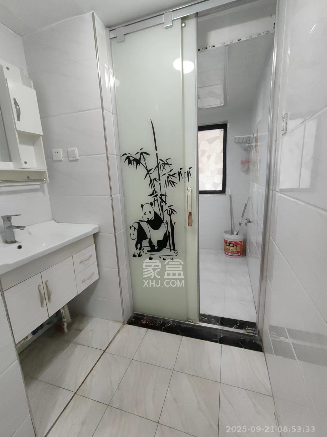 长房时代城  2室2厅1卫    2200.0元/月室内图