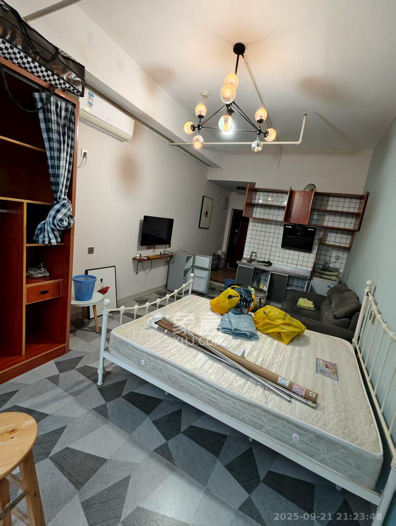 叠彩兰亭  1室1厅1卫    1350.0元/月室内图