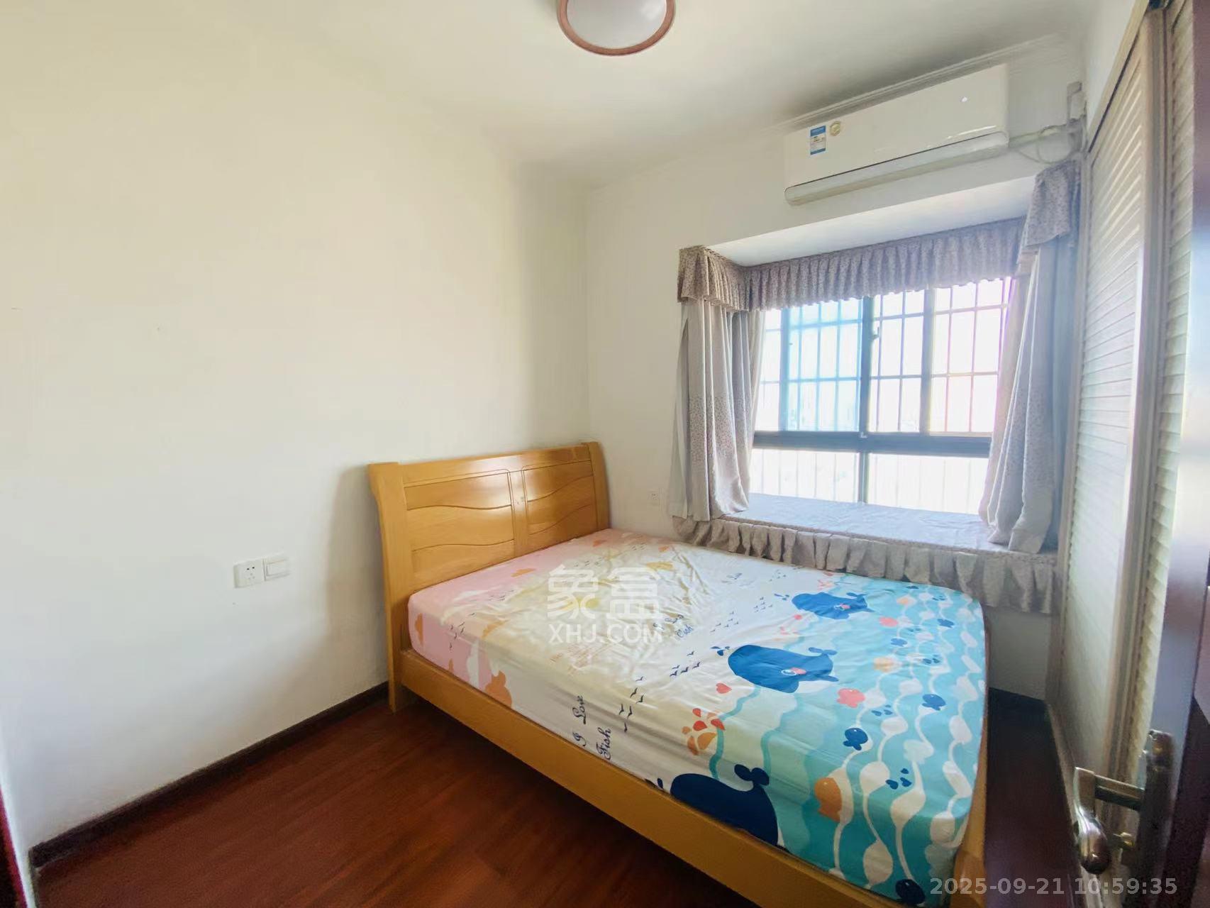 华城广场 3室2厅1卫 2500.0元/月 华城广场 3室2厅1卫 2500.0元/月室内图