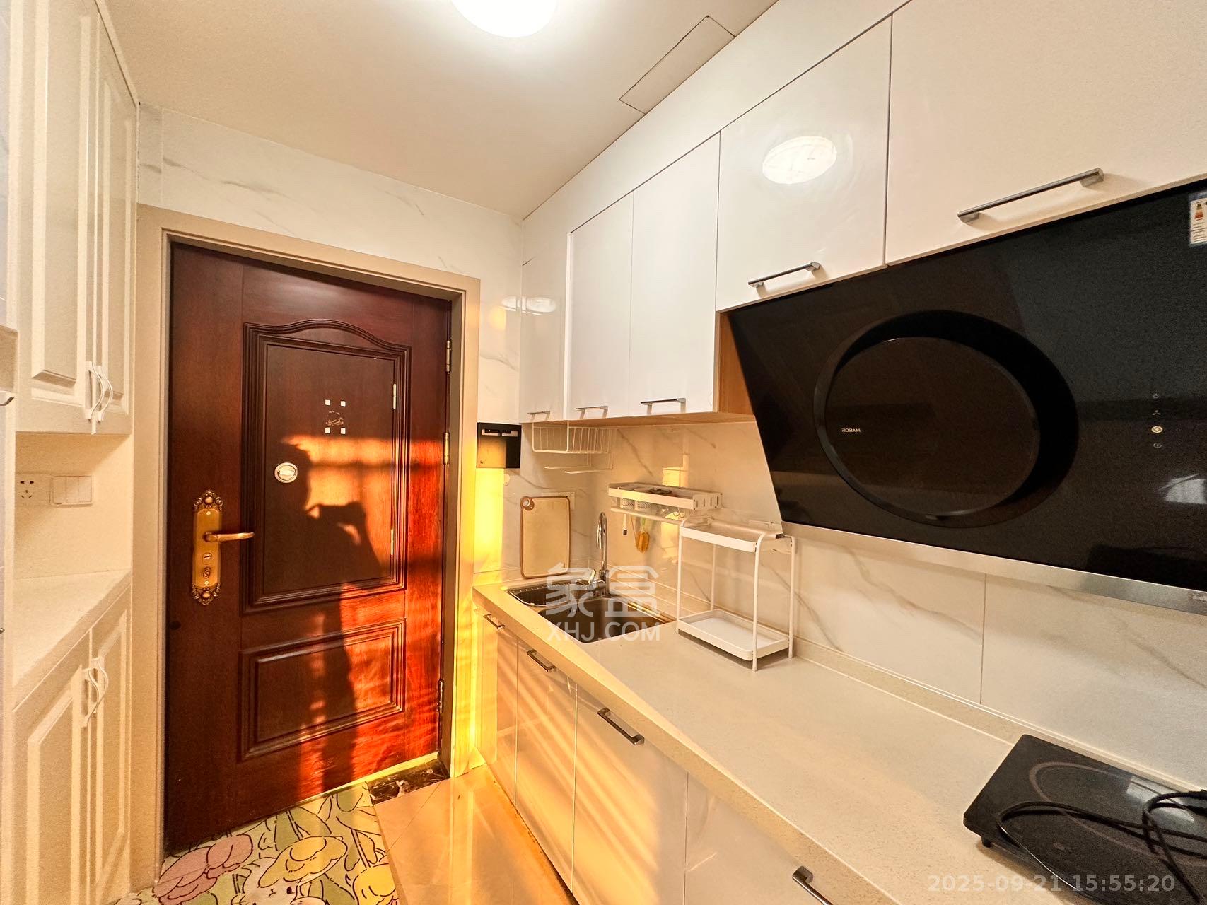 荣悦台 1室1厅1卫 1800.0元/月 荣悦台 1室1厅1卫 1800.0元/月室内图