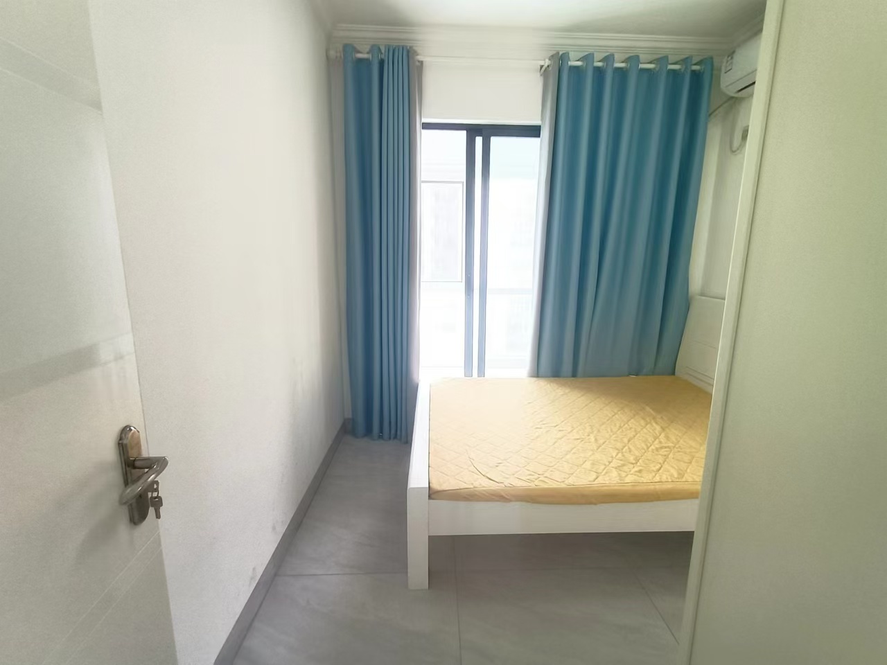 绿地城逸园 3室2厅2卫 2500.0元/月 绿地城逸园 3室2厅2卫 2500.0元/月室内图