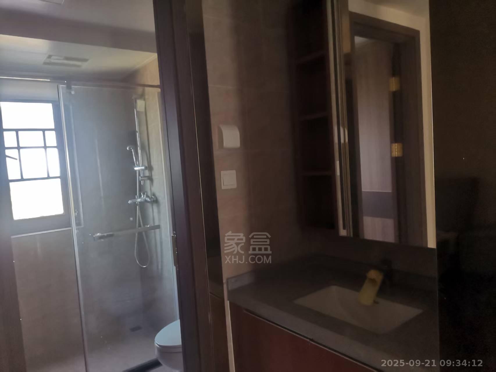 株洲恒大御景天下(恒大誉景花园) 3室2厅2卫 1800.0元/月 株洲恒大御景天下(恒大誉景花园) 3室2厅2卫 1800.0元/月室内图