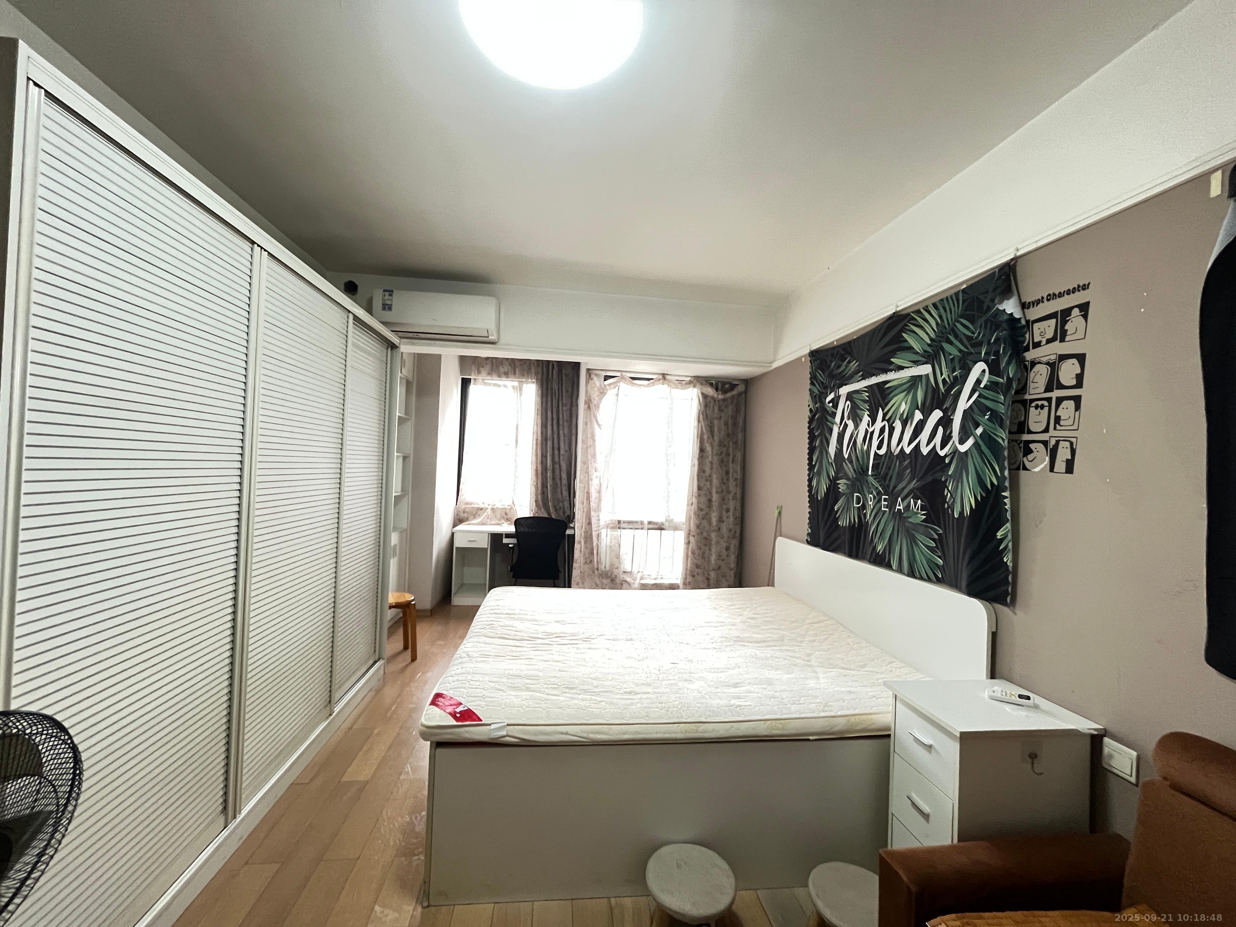 万科金色家园  1室0厅0卫    1200.0元/月 万科金色家园  1室0厅0卫    1200.0元/月