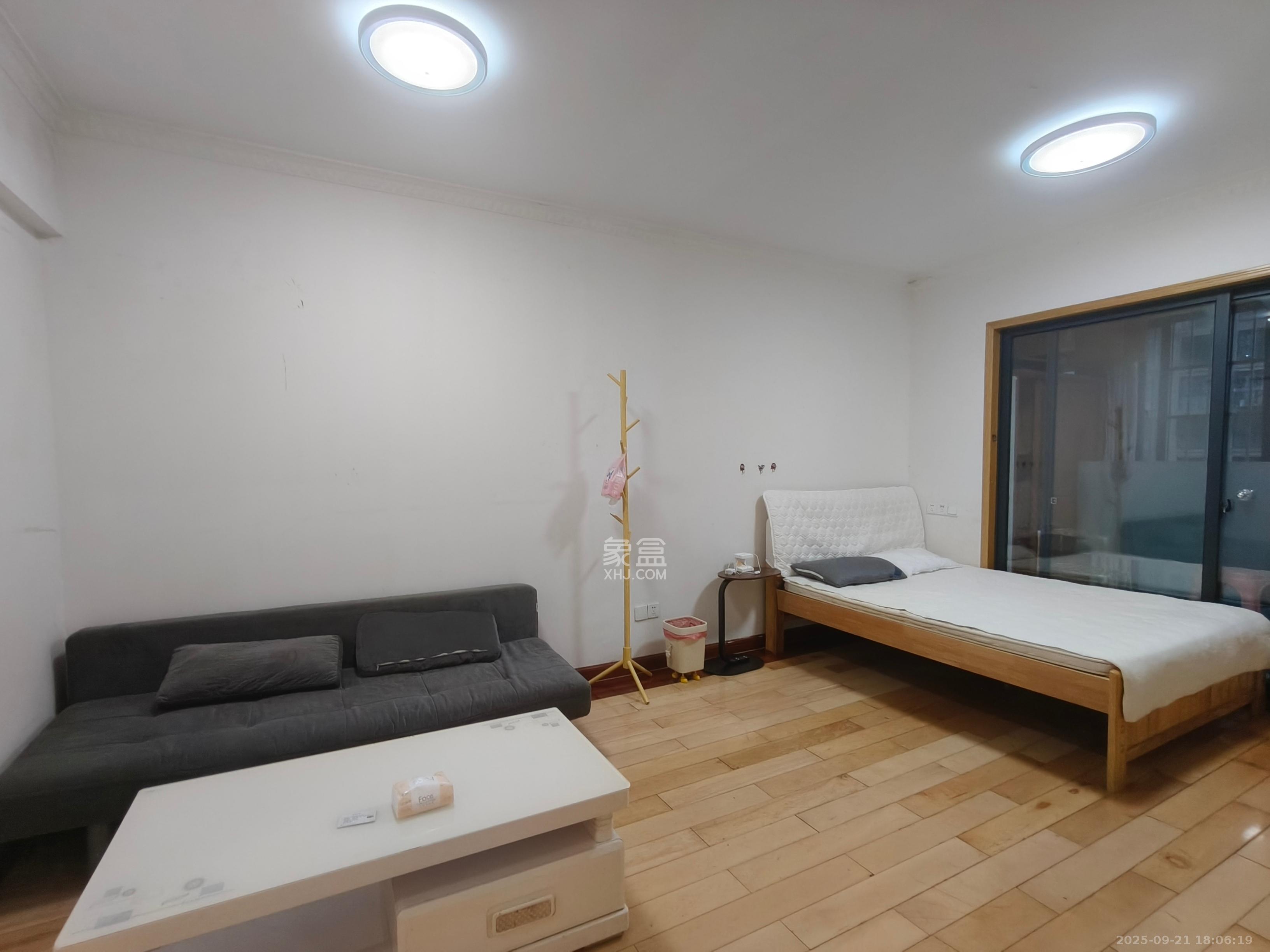 I尚国际(元泰大厦) 1室1厅1卫 1300.0元/月 I尚国际(元泰大厦) 1室1厅1卫 1300.0元/月室内图