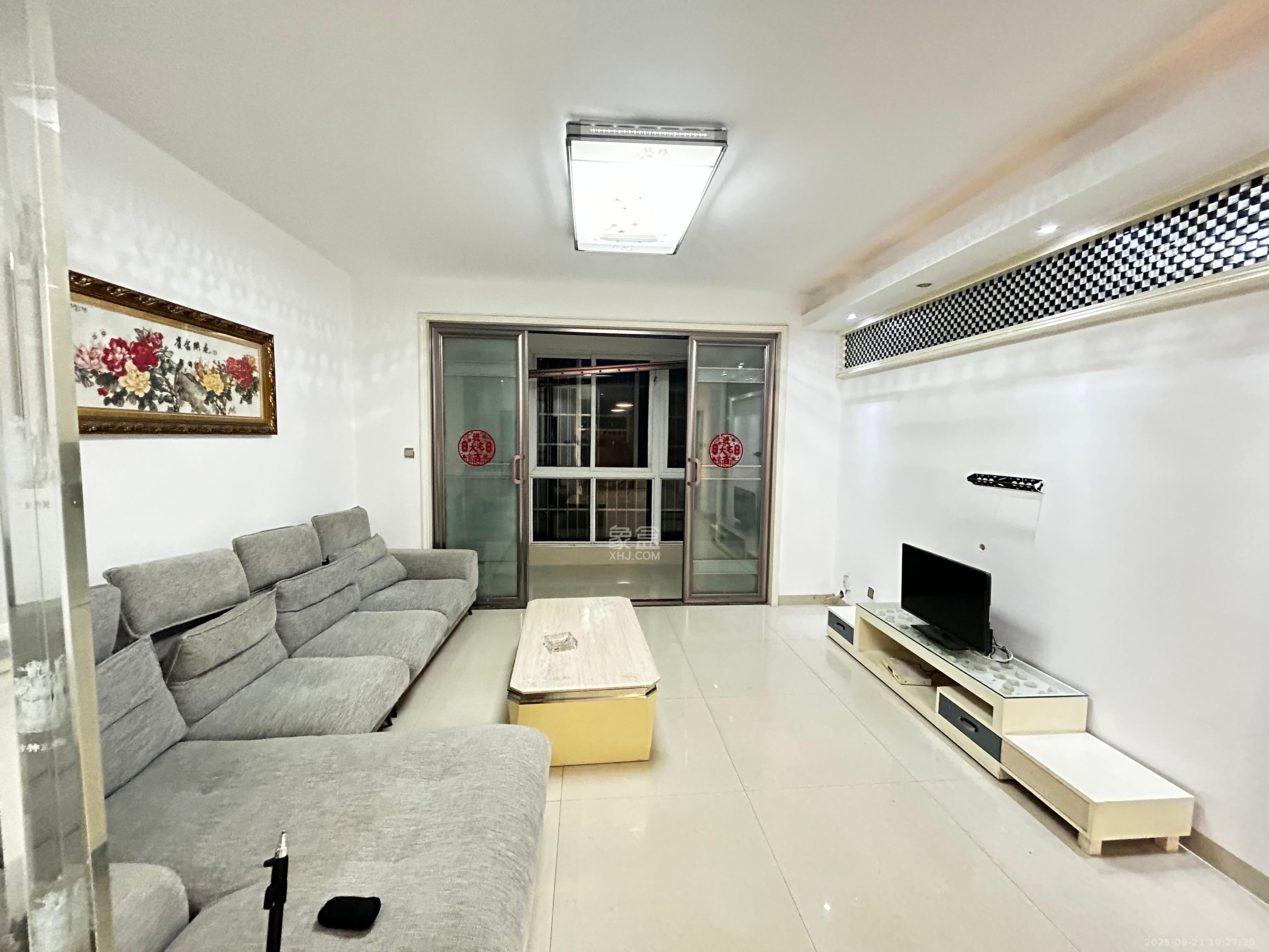 楚天世纪城东苑 4室2厅2卫 2200.0元/月 楚天世纪城东苑 4室2厅2卫 2200.0元/月室内图