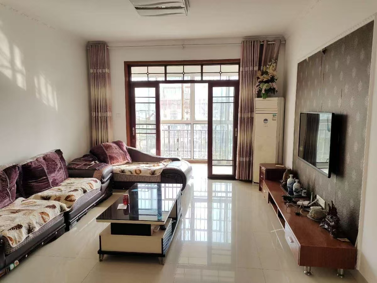 学府花园(文苑瑞景)  2室2厅1卫    1300.0元/月 学府花园(文苑瑞景)  2室2厅1卫    1300.0元/月室内图