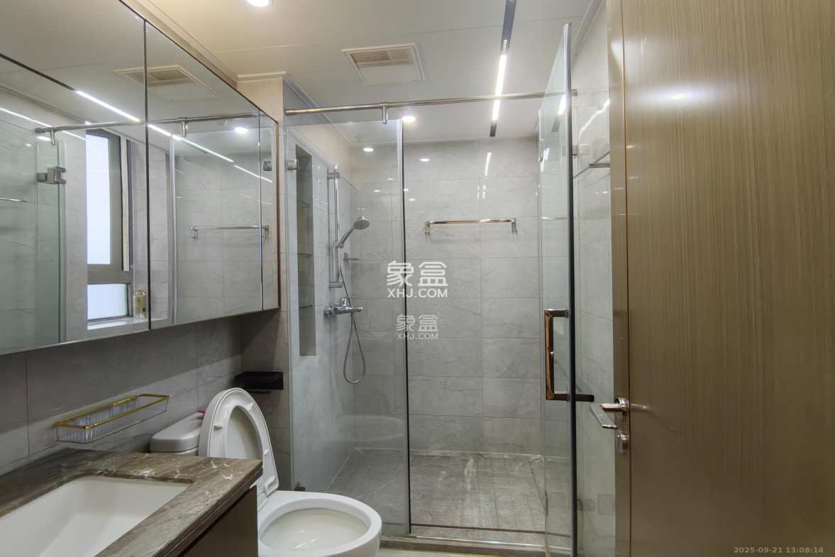 梅溪湖金茂湾  4室0厅0卫    15000.0元/月 梅溪湖金茂湾  4室0厅0卫    15000.0元/月室内图