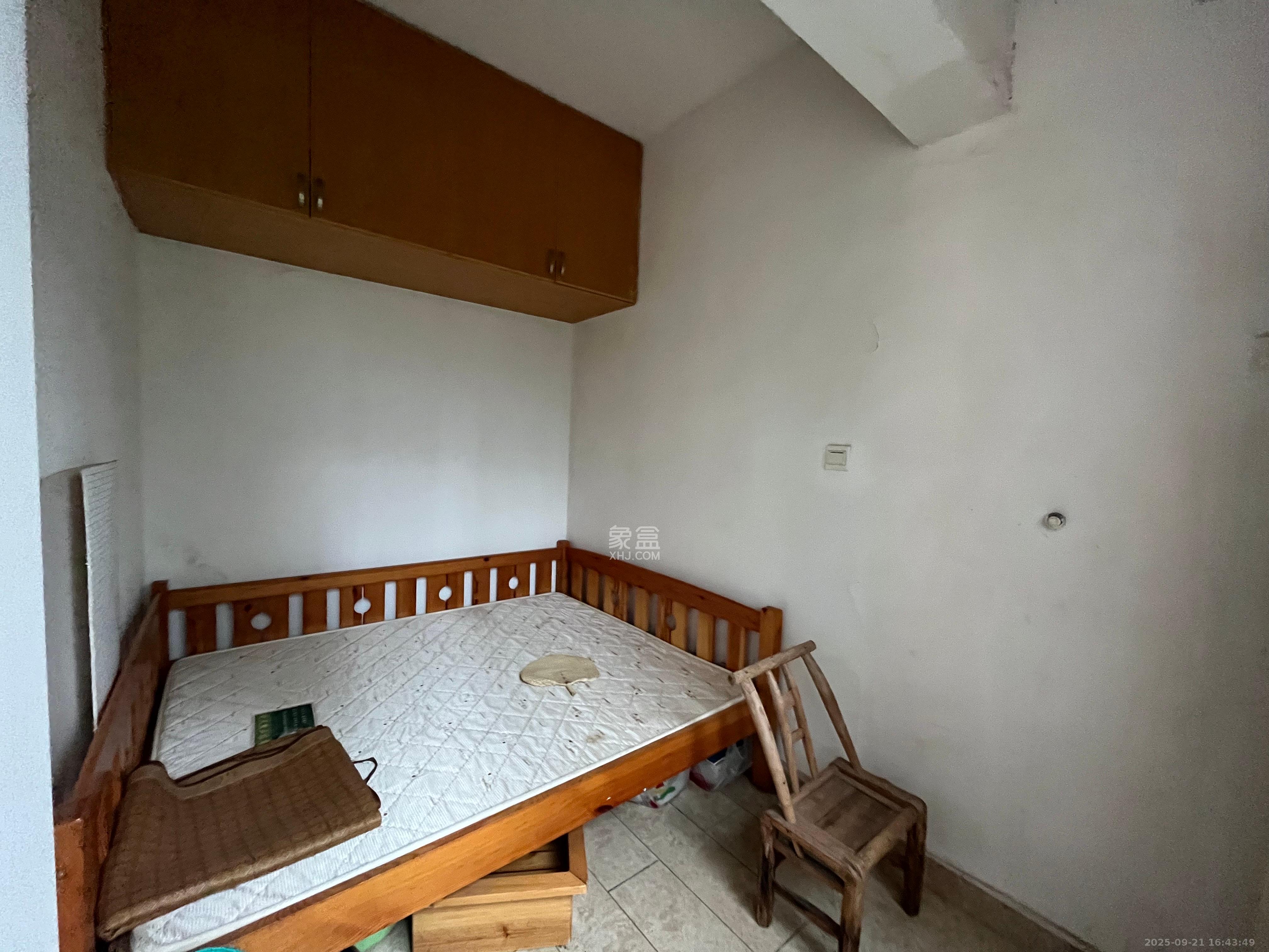 阳光100一期、四五期 3室2厅2卫 3200.0元/月 阳光100一期、四五期 3室2厅2卫 3200.0元/月室内图