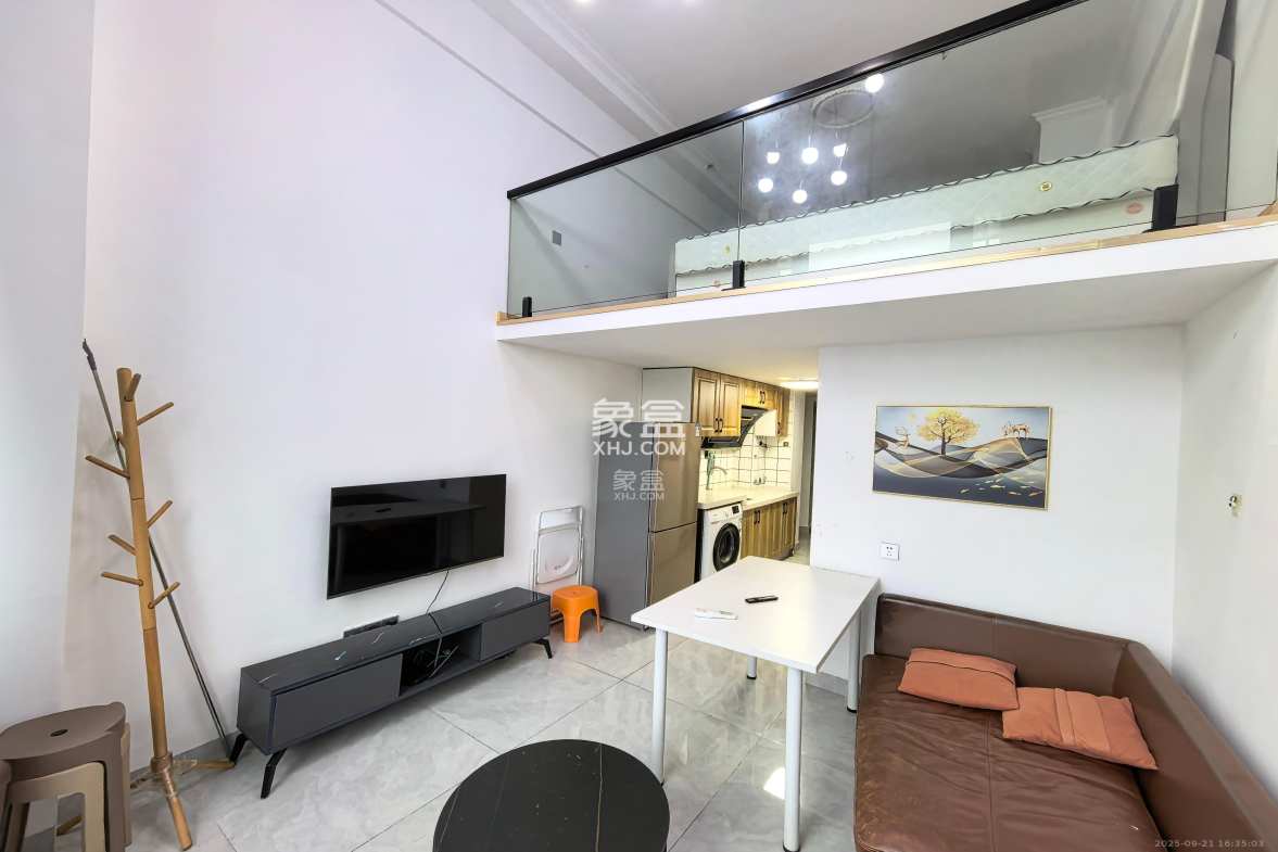 龙湖湘江星座(祺鑫星座公寓) 2室1厅1卫 1900.00元/月 龙湖湘江星座(祺鑫星座公寓) 2室1厅1卫 1900.00元/月室内图