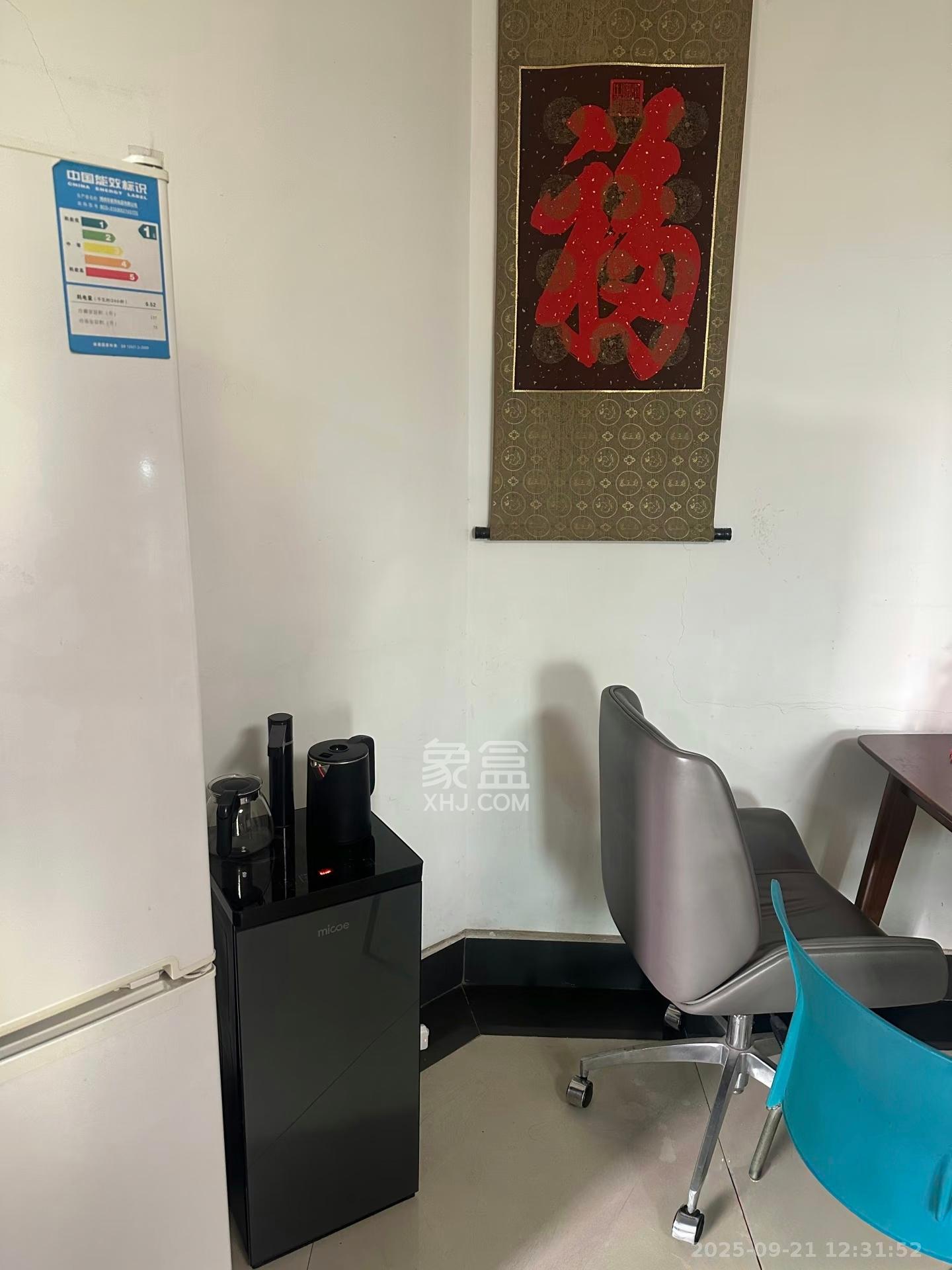 万事佳景园 2室1厅1卫 1900.0元/月 万事佳景园 2室1厅1卫 1900.0元/月室内图