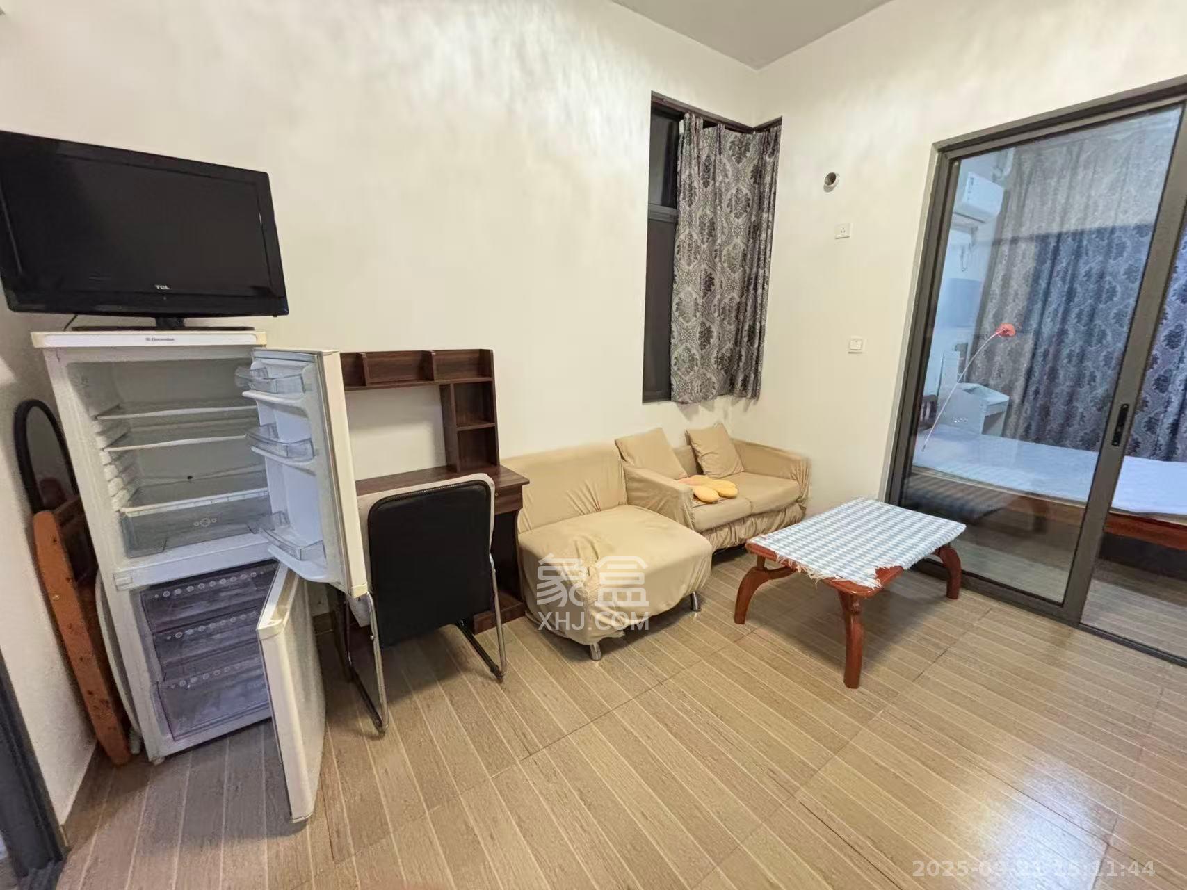 鑫远湘府逸园 1室1厅1卫 1400.0元/月 鑫远湘府逸园 1室1厅1卫 1400.0元/月室内图