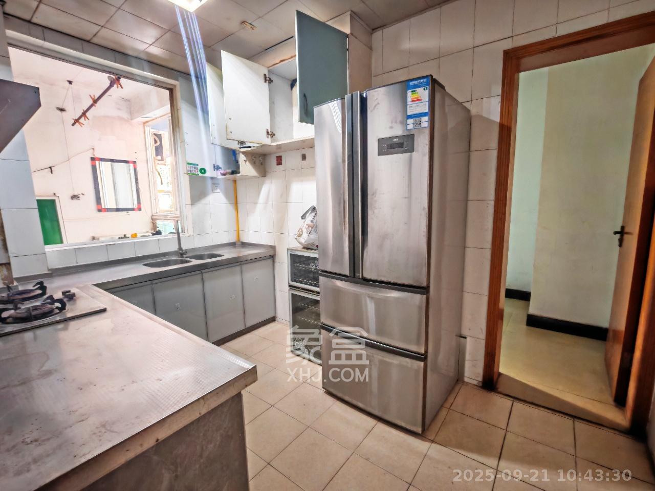 万事佳景园 4室2厅2卫 2500.0元/月 万事佳景园 4室2厅2卫 2500.0元/月室内图