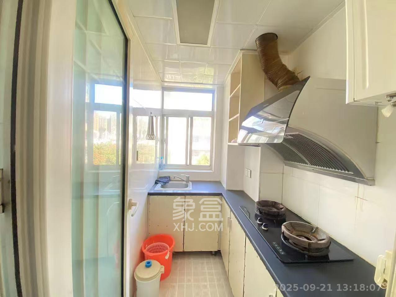 都市家园 1室1厅1卫 1500.0元/月 都市家园 1室1厅1卫 1500.0元/月室内图