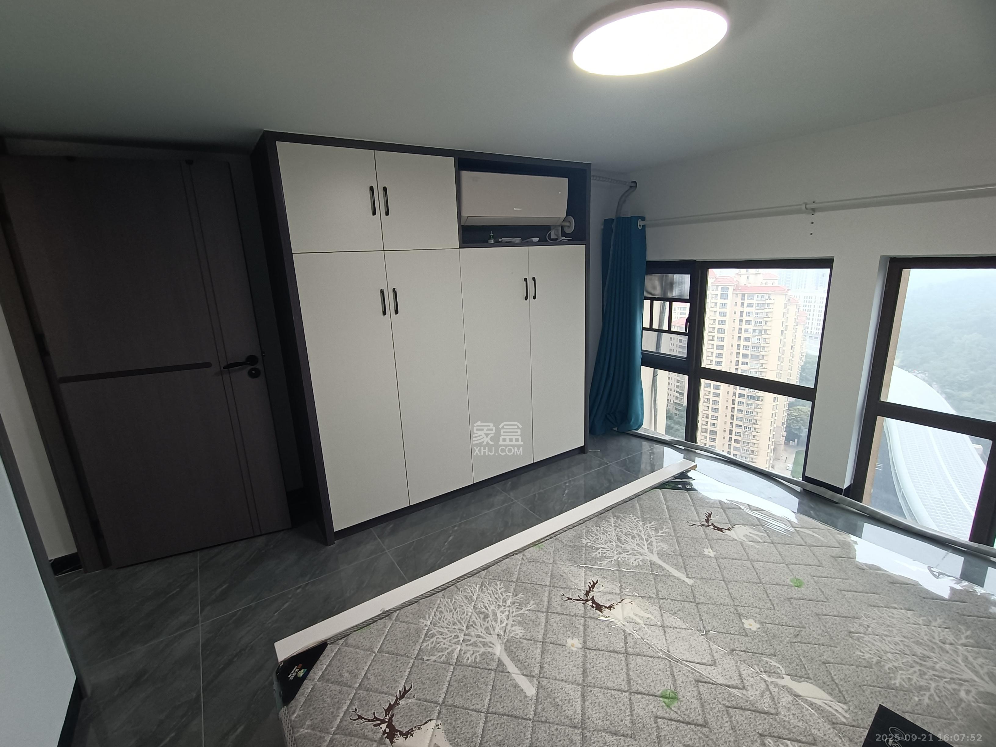 福晟钱隆国际(晟冉景苑) 2室2厅1卫 2000.0元/月 福晟钱隆国际(晟冉景苑) 2室2厅1卫 2000.0元/月室内图