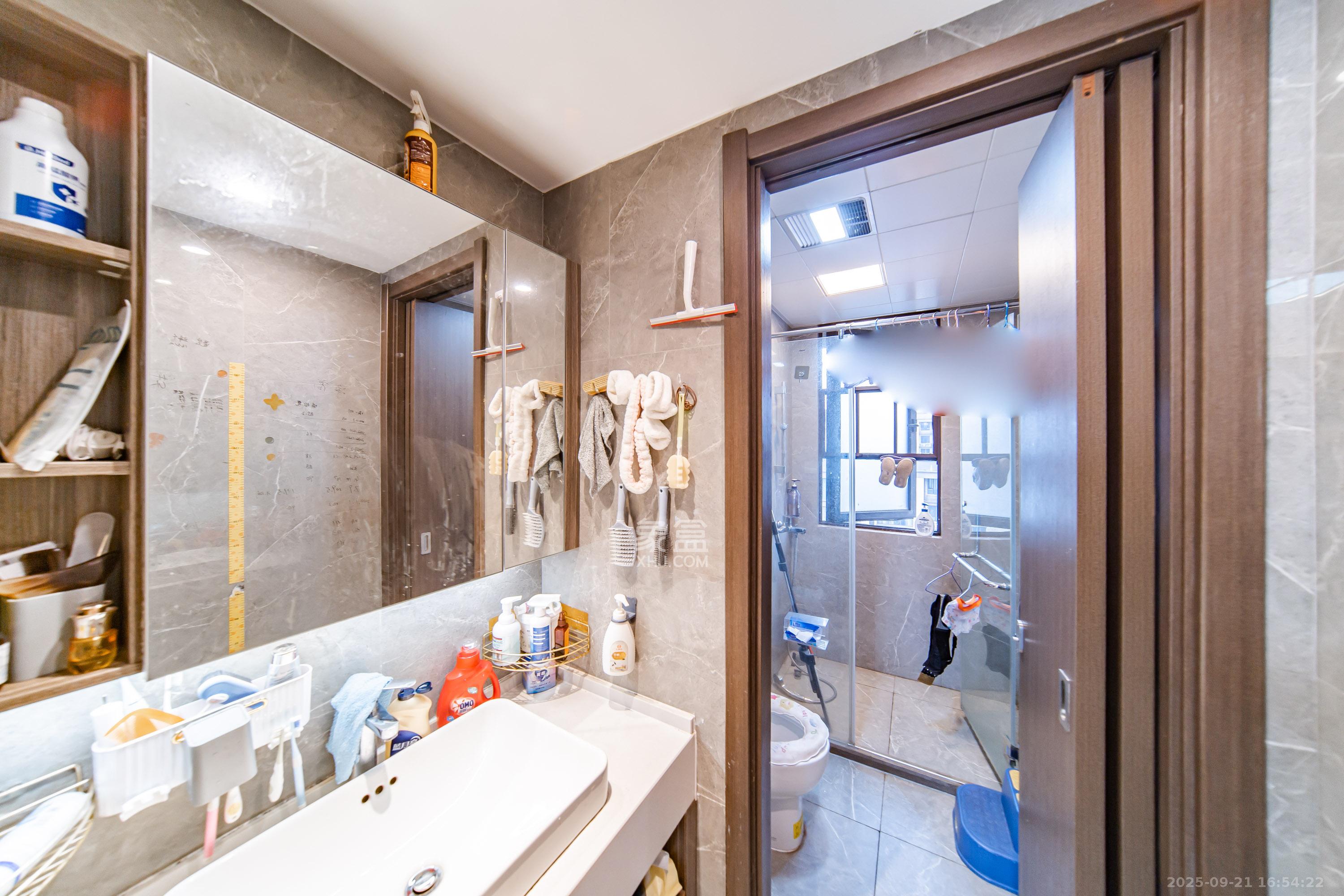 华申阳光城未来悦 4室2厅2卫 168.0万 华申阳光城未来悦 4室2厅2卫 168.0万卫生间