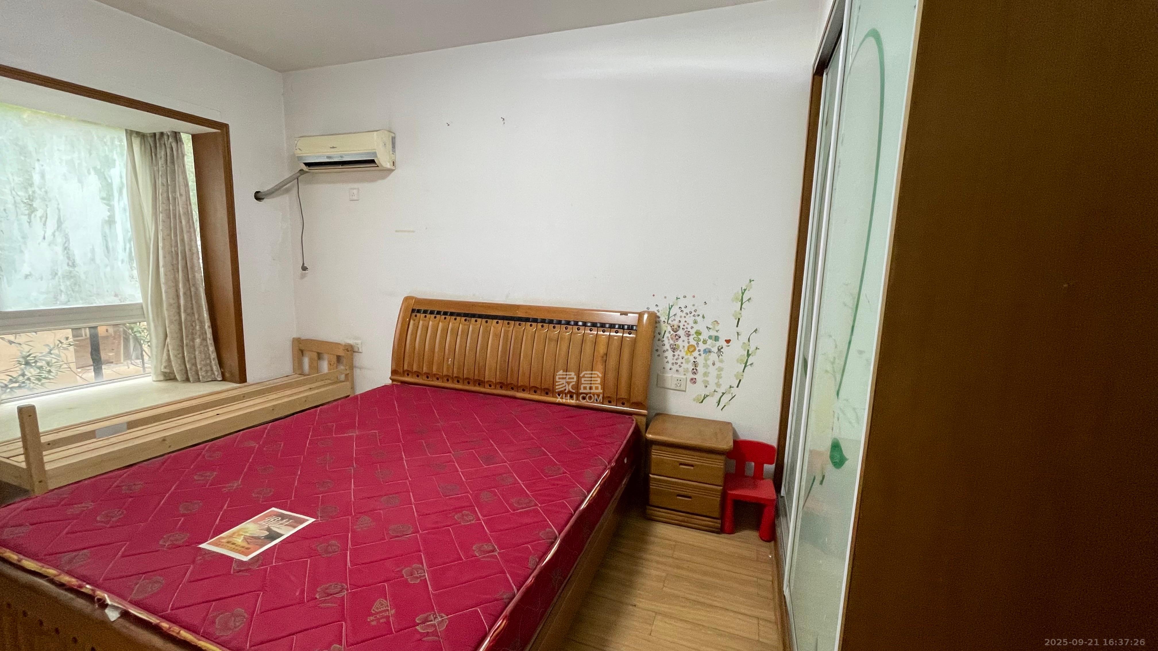 联通小区（瑞丽园）  3室2厅2卫    2100.0元/月室内图