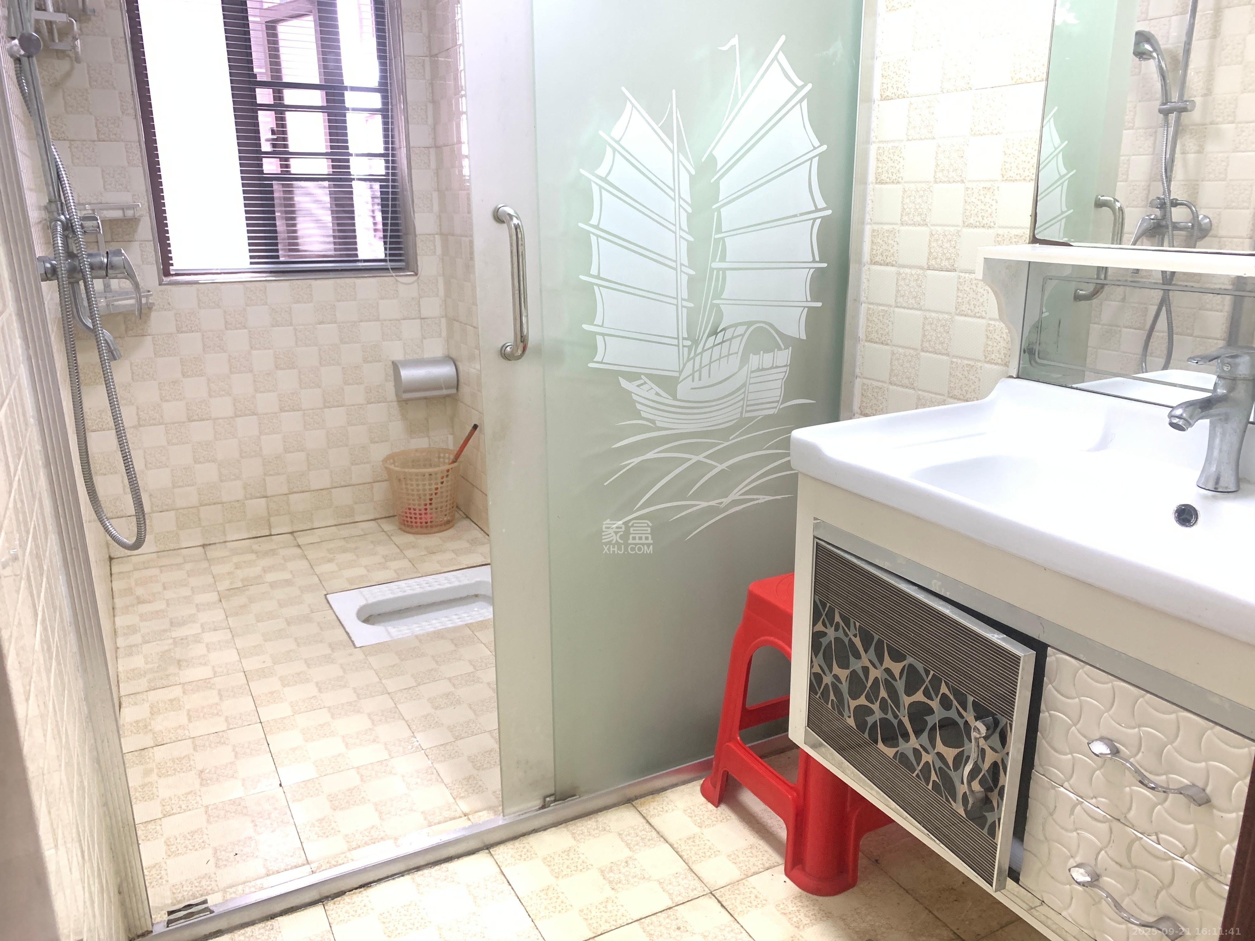 水岸世景 1室2厅2卫 1800.0元/月 水岸世景 1室2厅2卫 1800.0元/月室内图