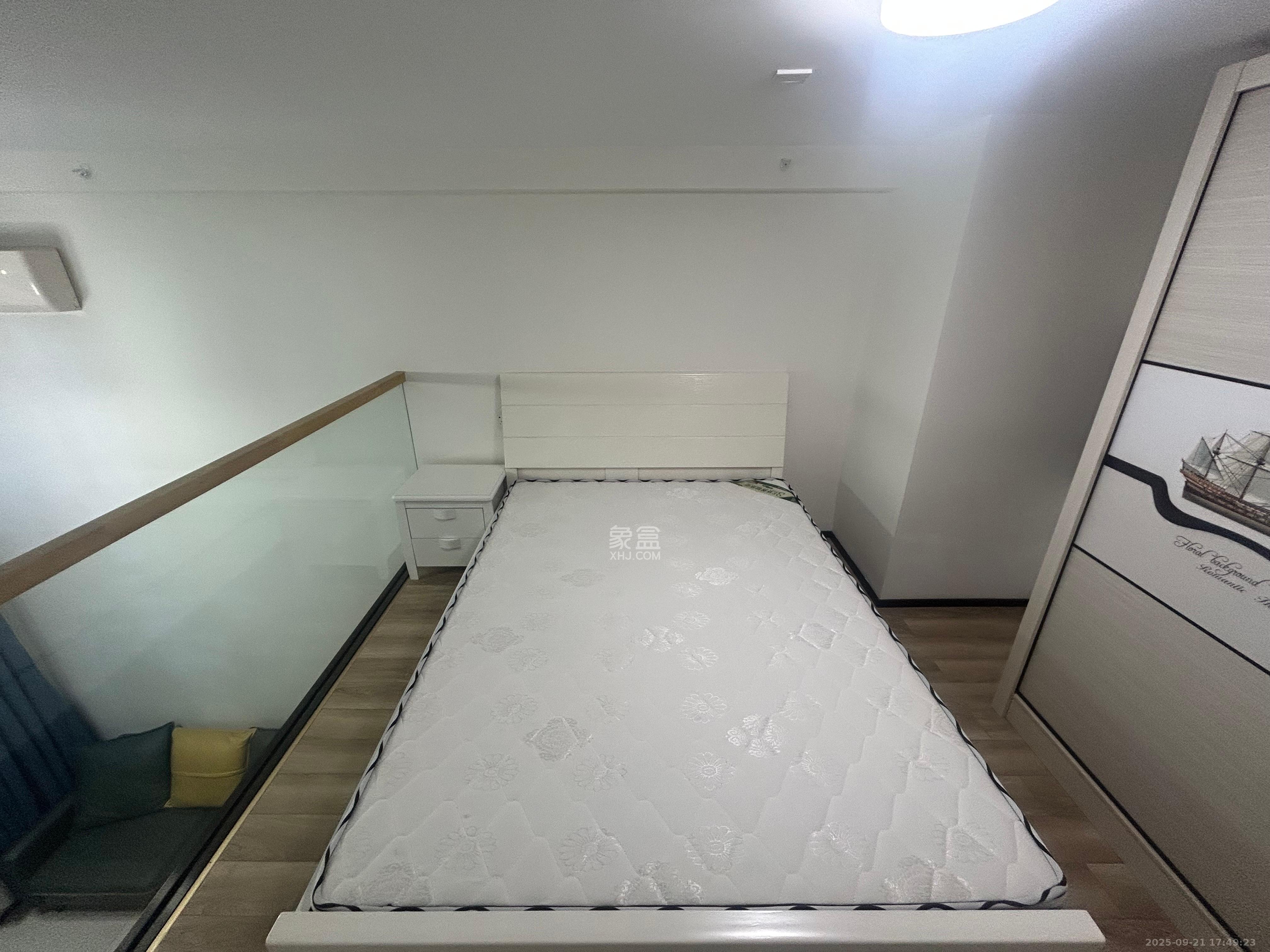 藏珑湖上公馆 1室1厅1卫 2000.0元/月 藏珑湖上公馆 1室1厅1卫 2000.0元/月室内图