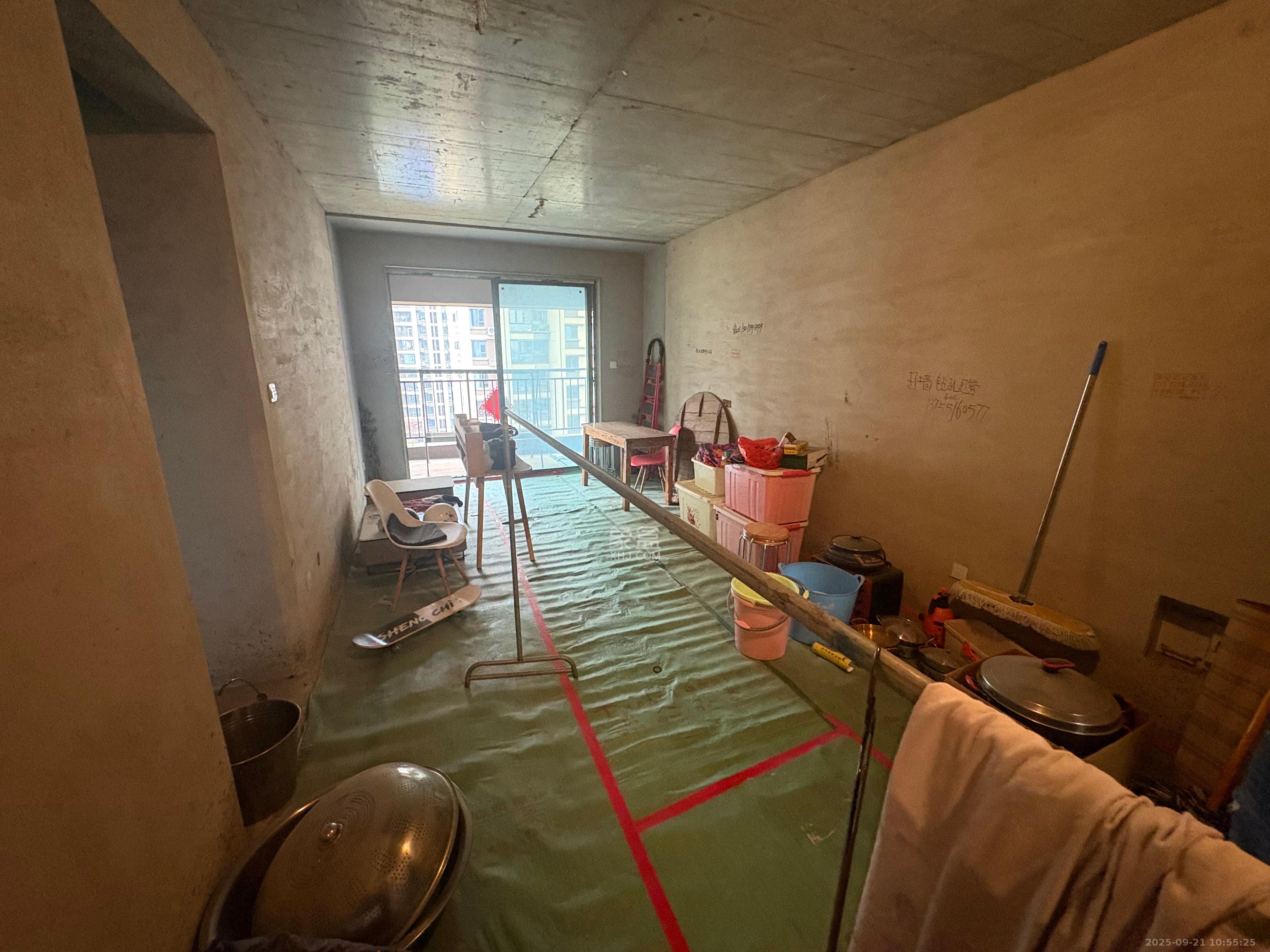 荣盛城  4室2厅2卫    1500.0元/月室内图