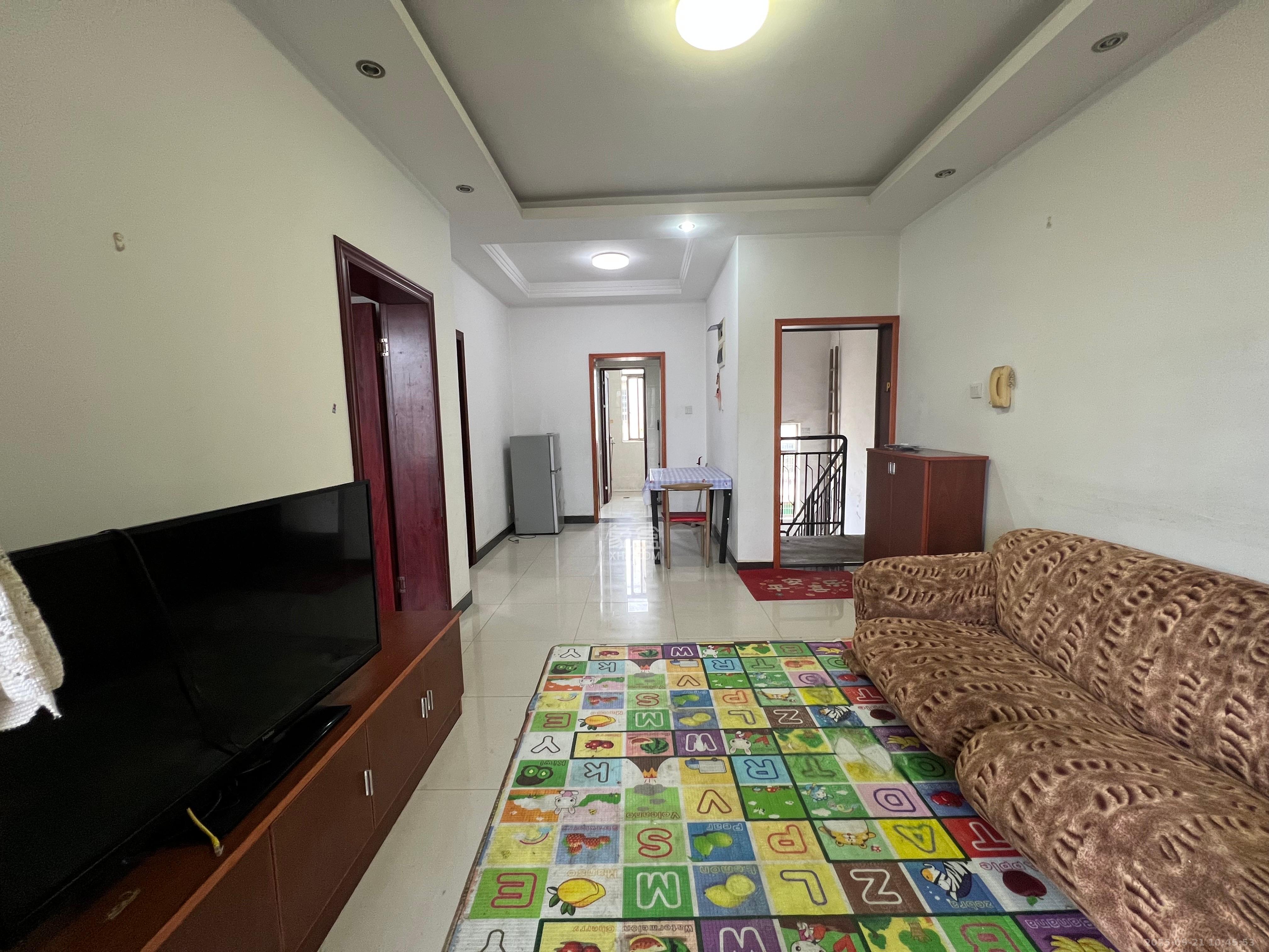 荷叶小区 2室2厅1卫 1000.0元/月 荷叶小区 2室2厅1卫 1000.0元/月室内图