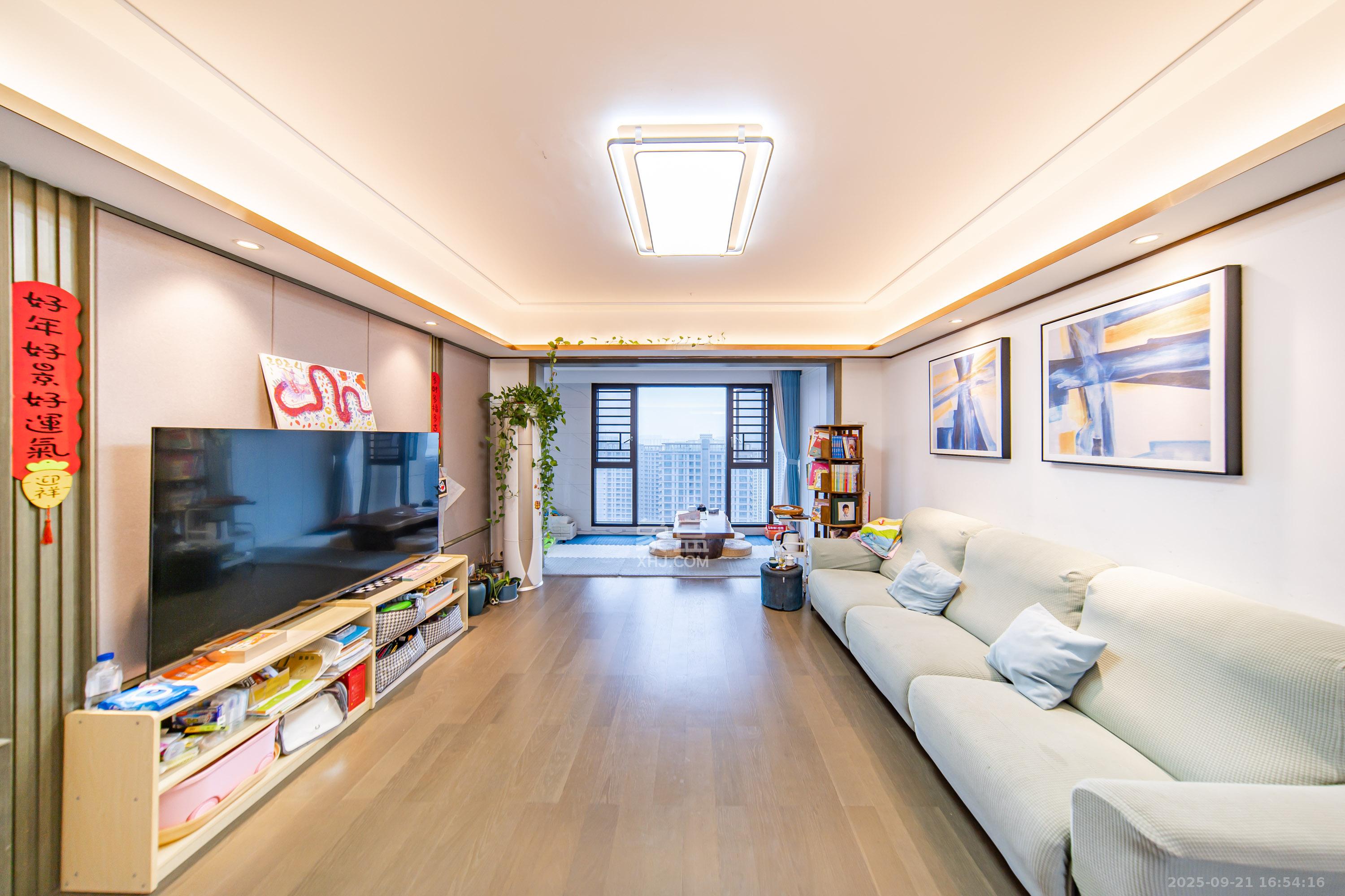 华申阳光城未来悦 4室2厅2卫 168.0万 华申阳光城未来悦 4室2厅2卫 168.0万客厅