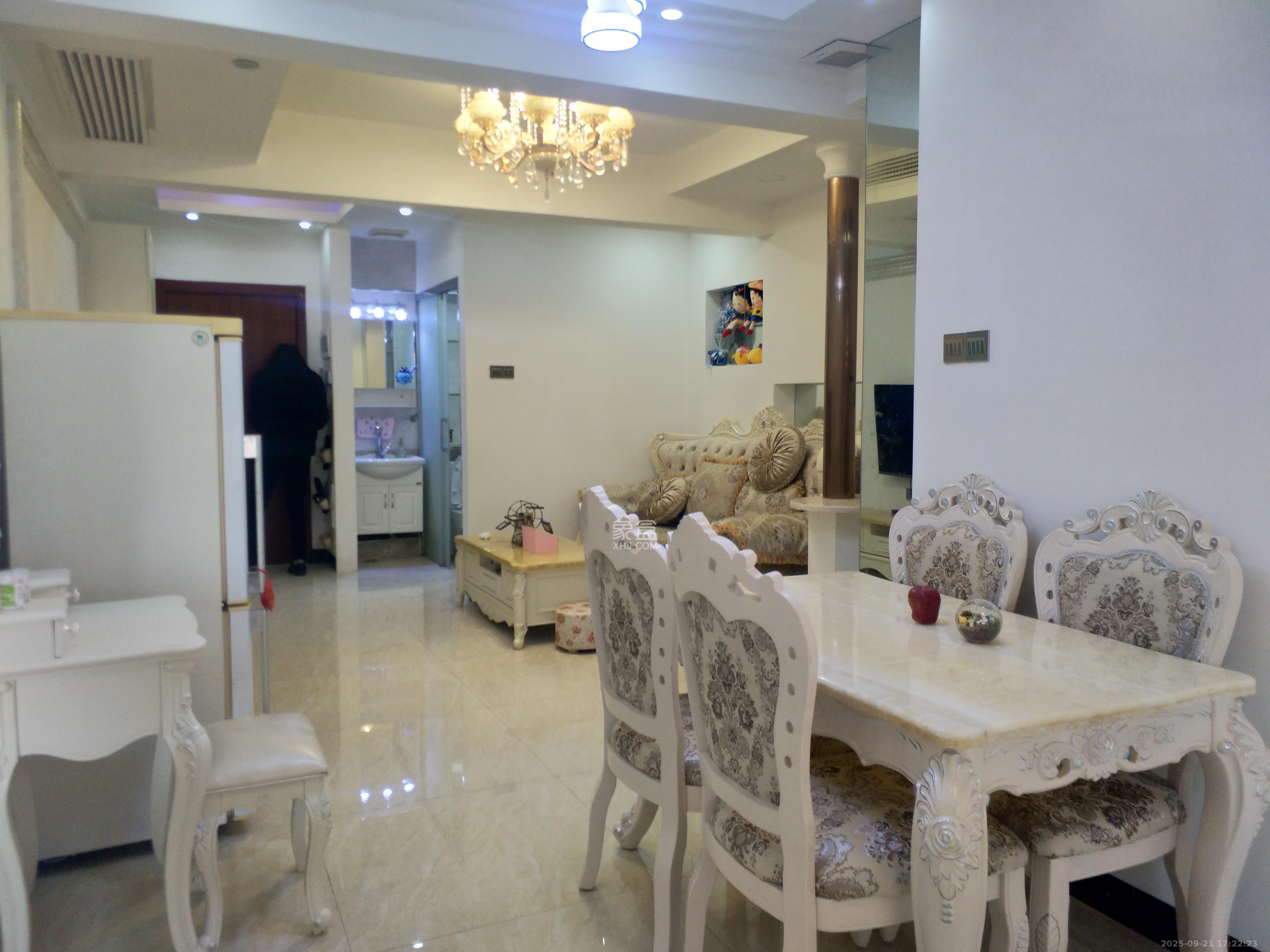 东怡外国（南湖一号)  1室1厅1卫    2600.0元/月室内图