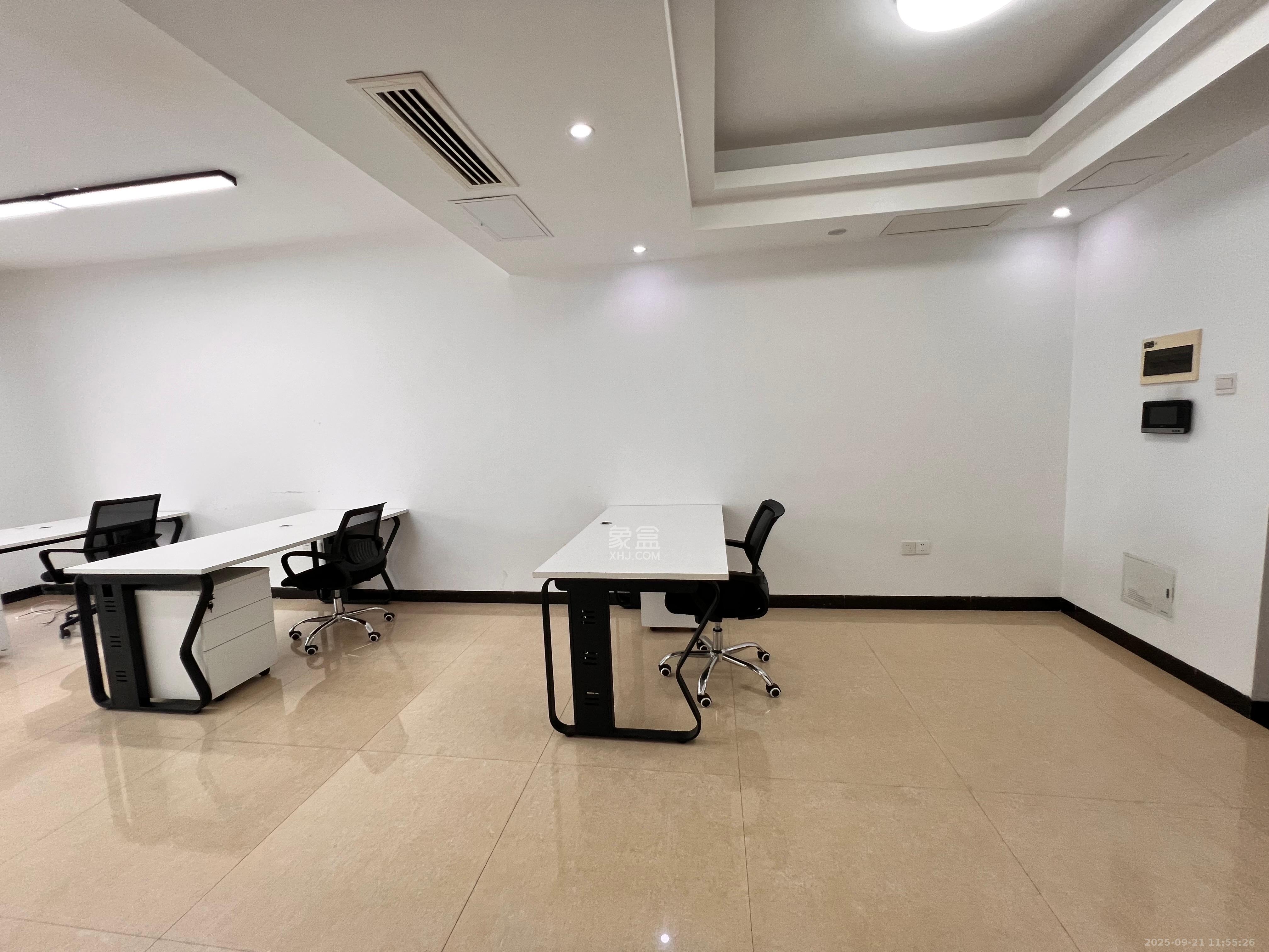 华晨国际公馆 2室1厅1卫 3300.0元/月 华晨国际公馆 2室1厅1卫 3300.0元/月室内图